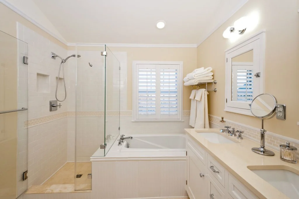 009_Savoy-bathroom-3.jpg