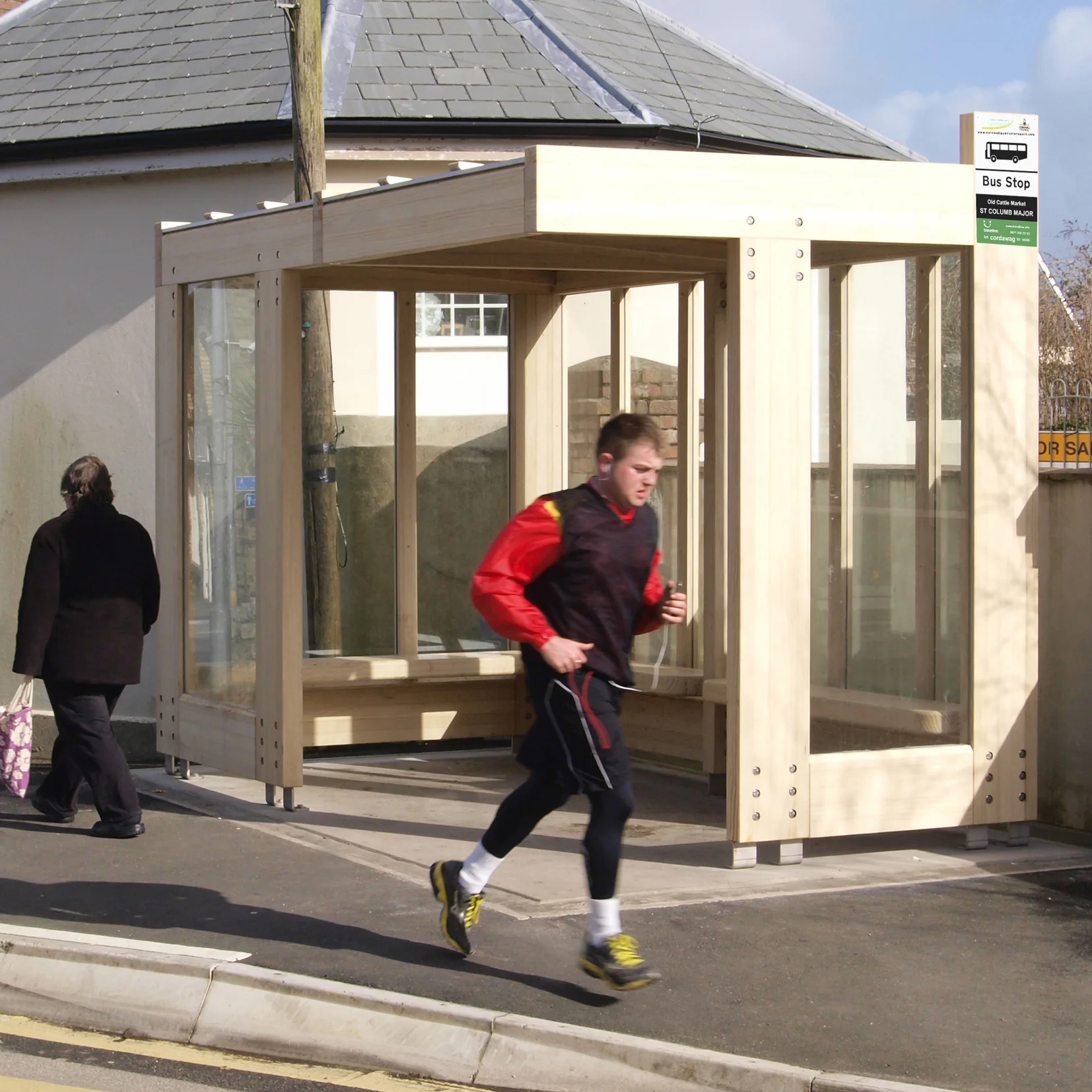 Accoya Natural Shelter, Maxi  for Bus Users