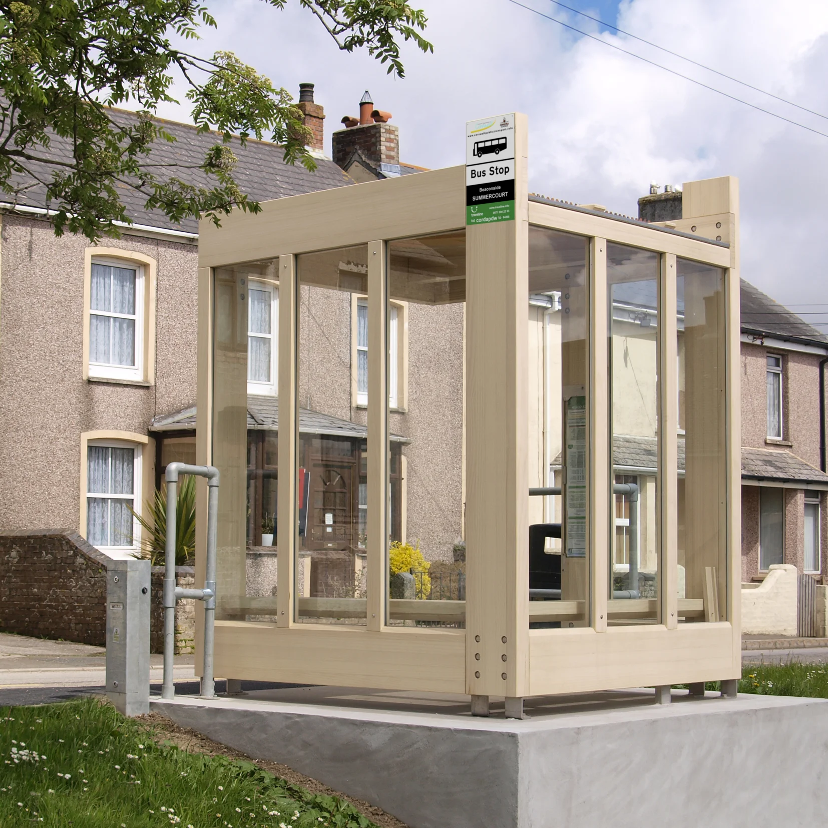 Market Leading Wooden Bus Shelter Built in Accoya.