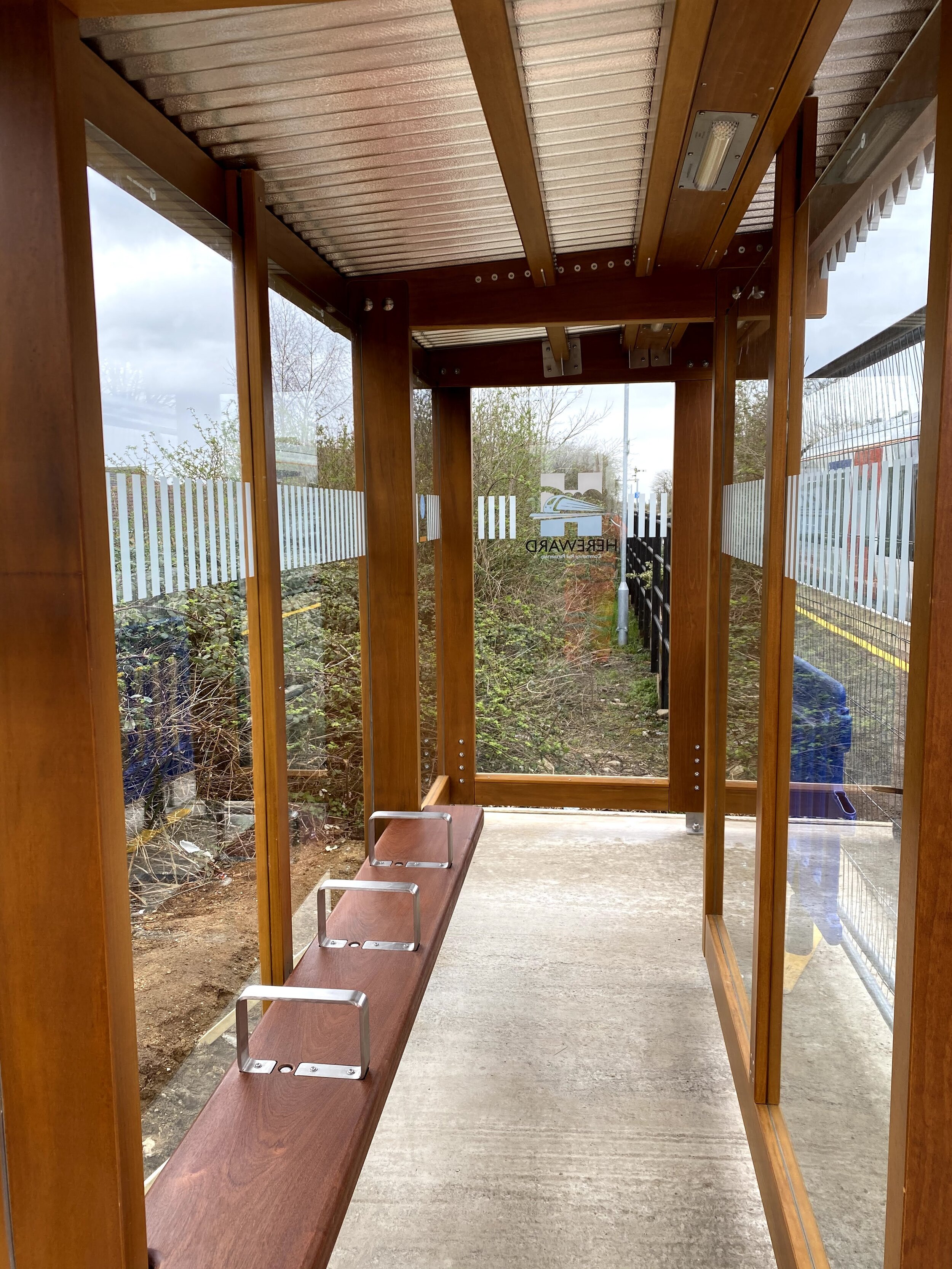 Sustainable Natural Shelter, Rail, TOC, in Accoya00005.jpg