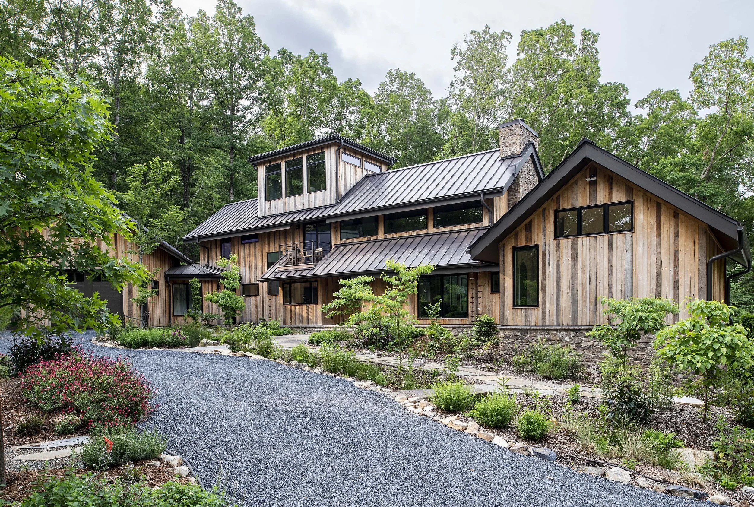 exterior 5.jpg