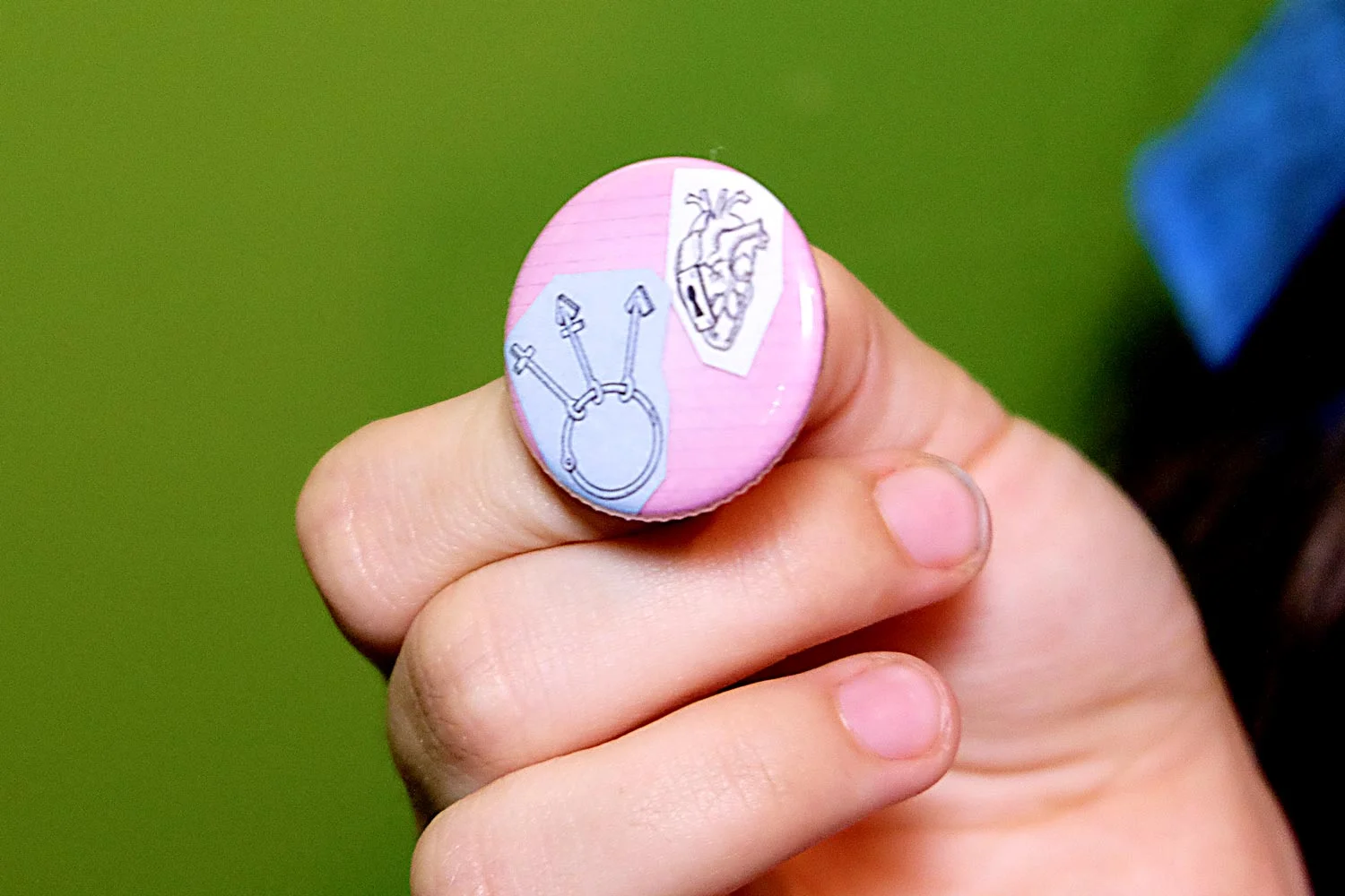 ButtonGenderKeys_closeup.jpg