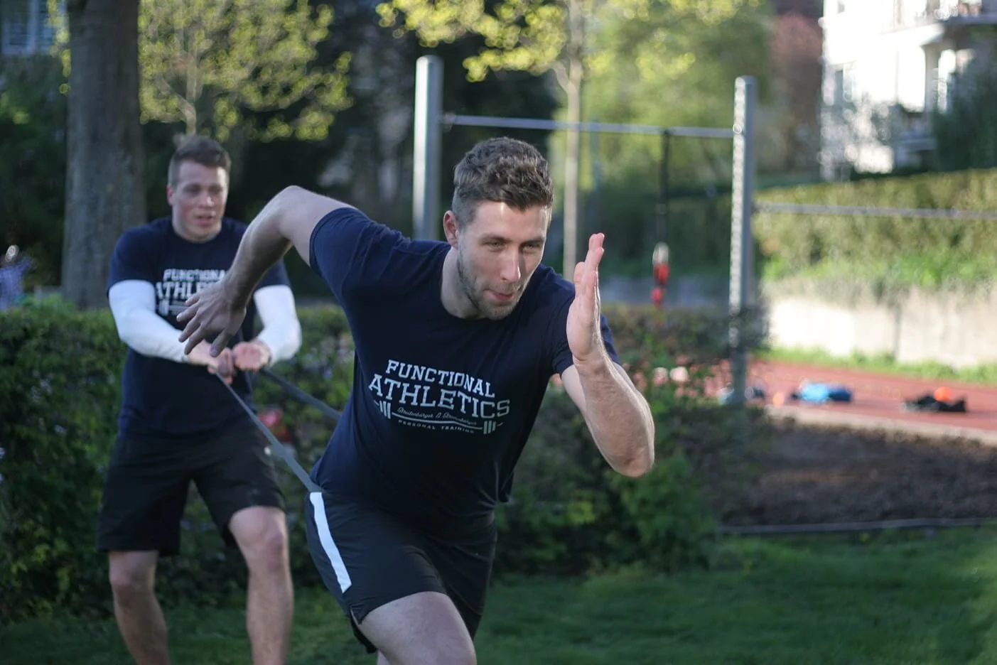 Trainer-Sandro-Streitenbuerger-undMarc-Streitenbuerger-beim-Trainieren.jpg