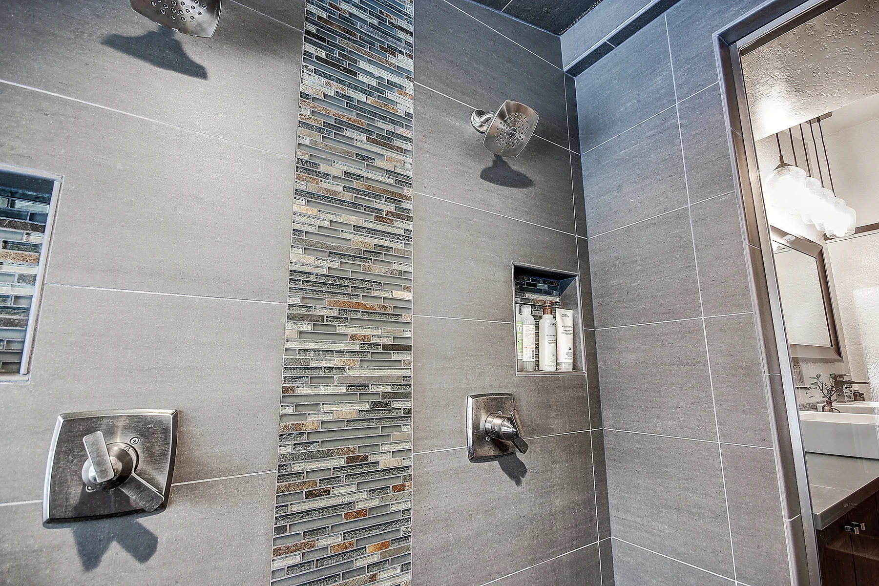 20_Master Shower2.jpg
