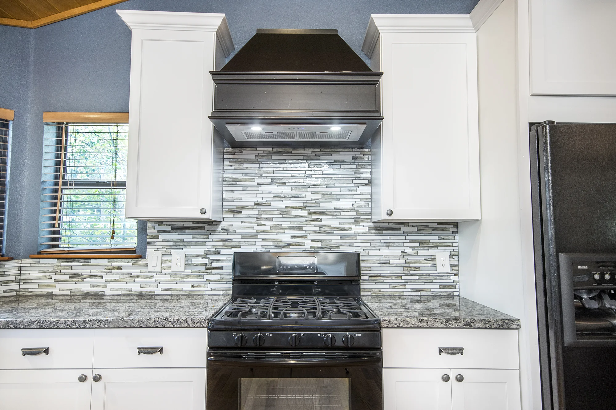 Kitchen2.jpg