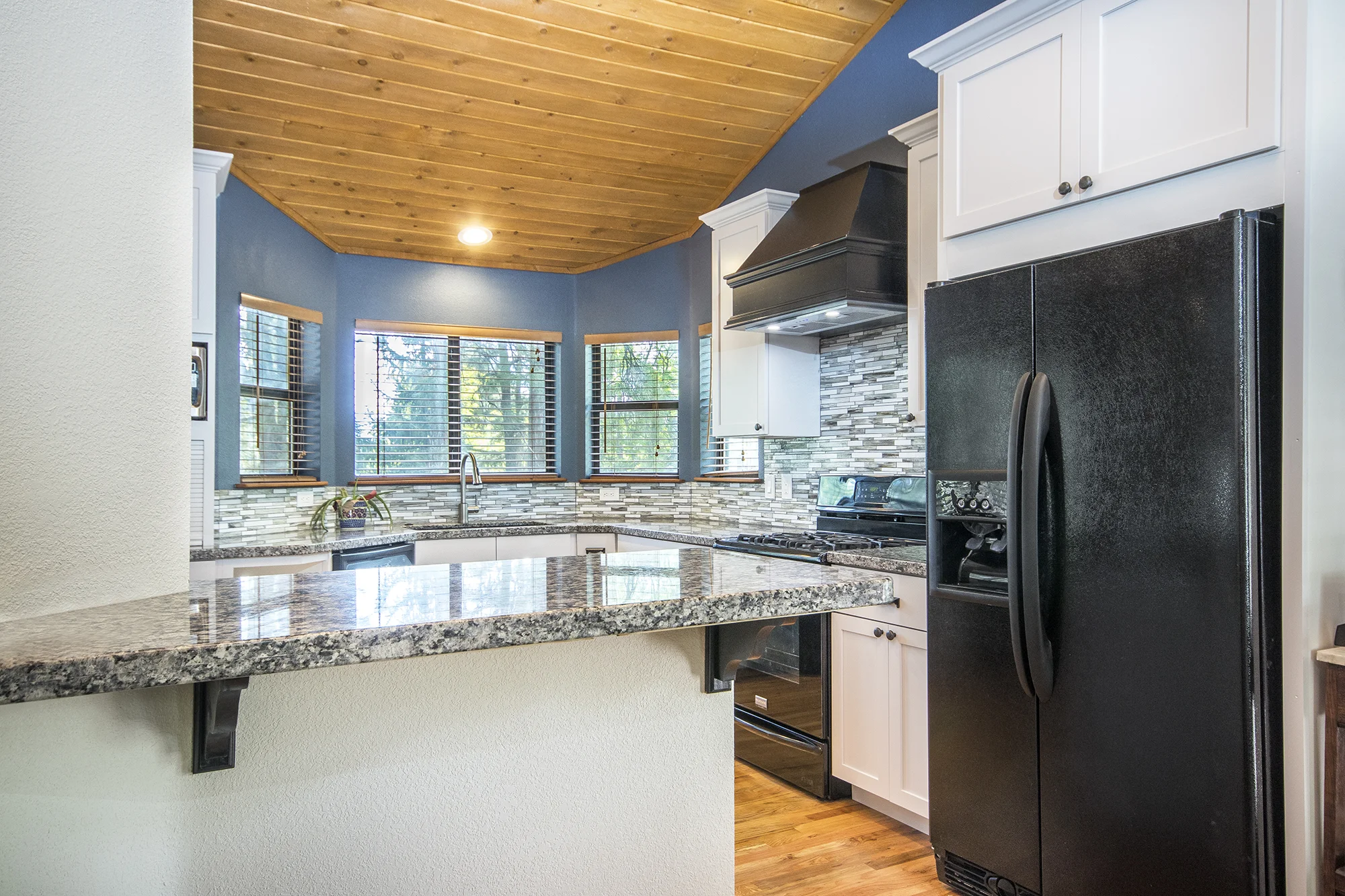 Kitchen7.jpg