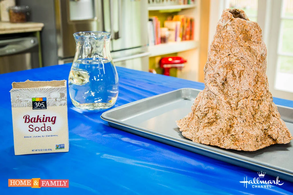 Home & Family: Baking Soda Volcano