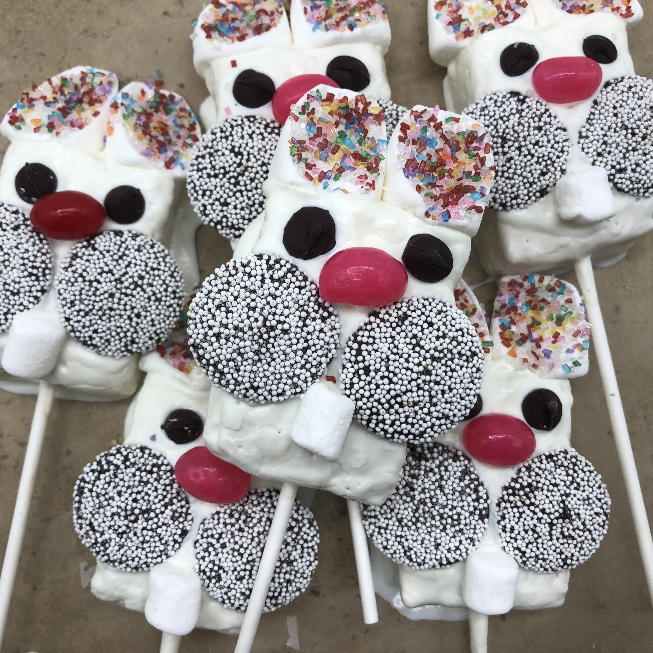 Easter Bunny Pops!
