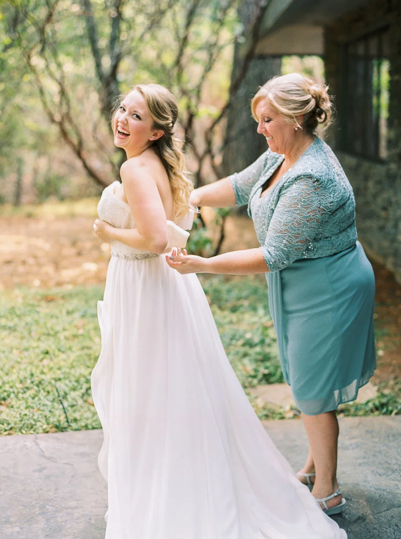 Danielle Poff Photography 
http://www.daniellepoff.com
