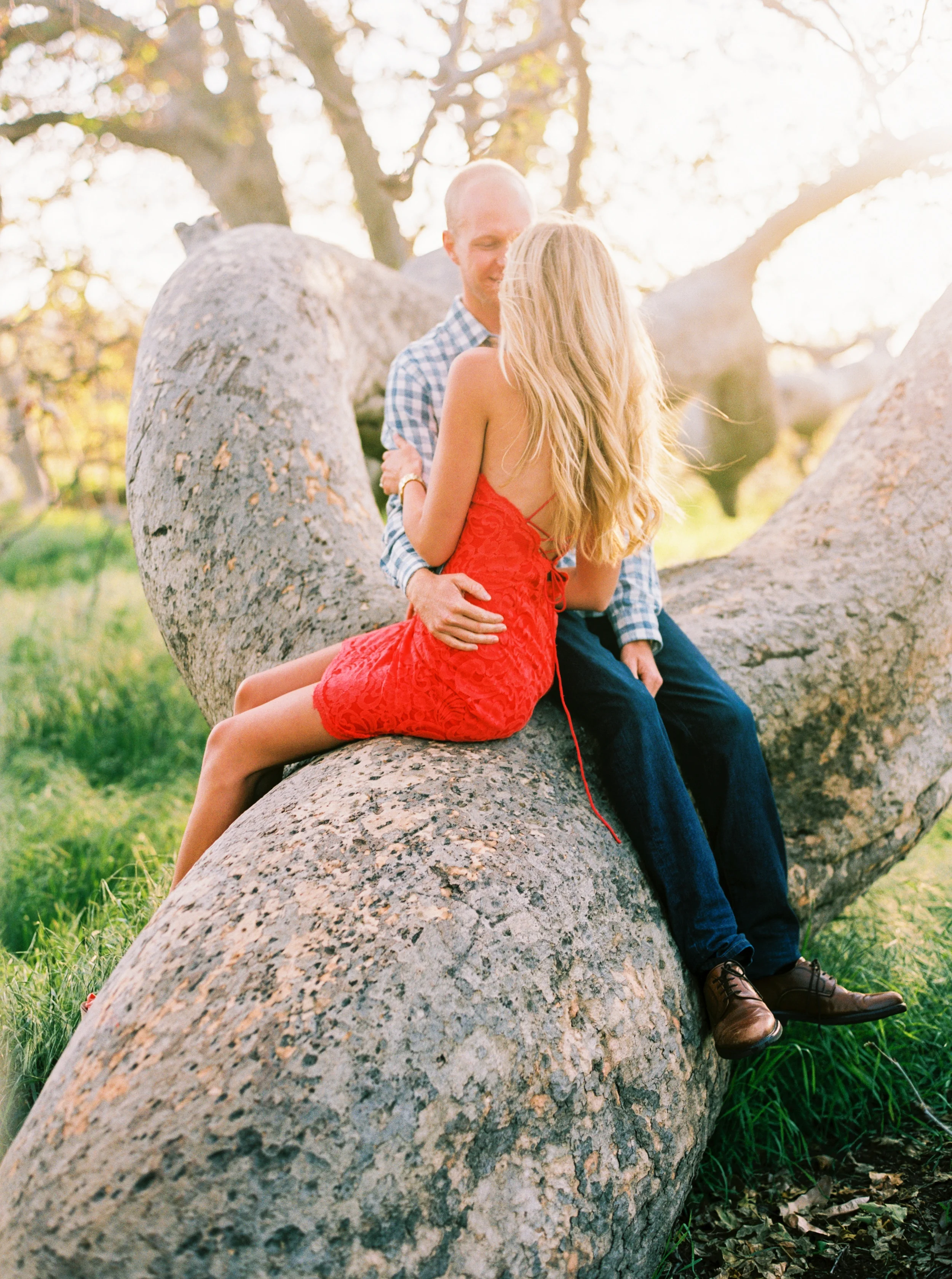 Danielle Poff Photography 
http://www.daniellepoff.com