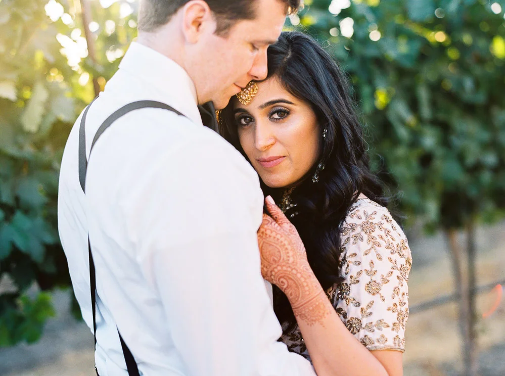 Danielle Poff Photography 
http://www.daniellepoff.com