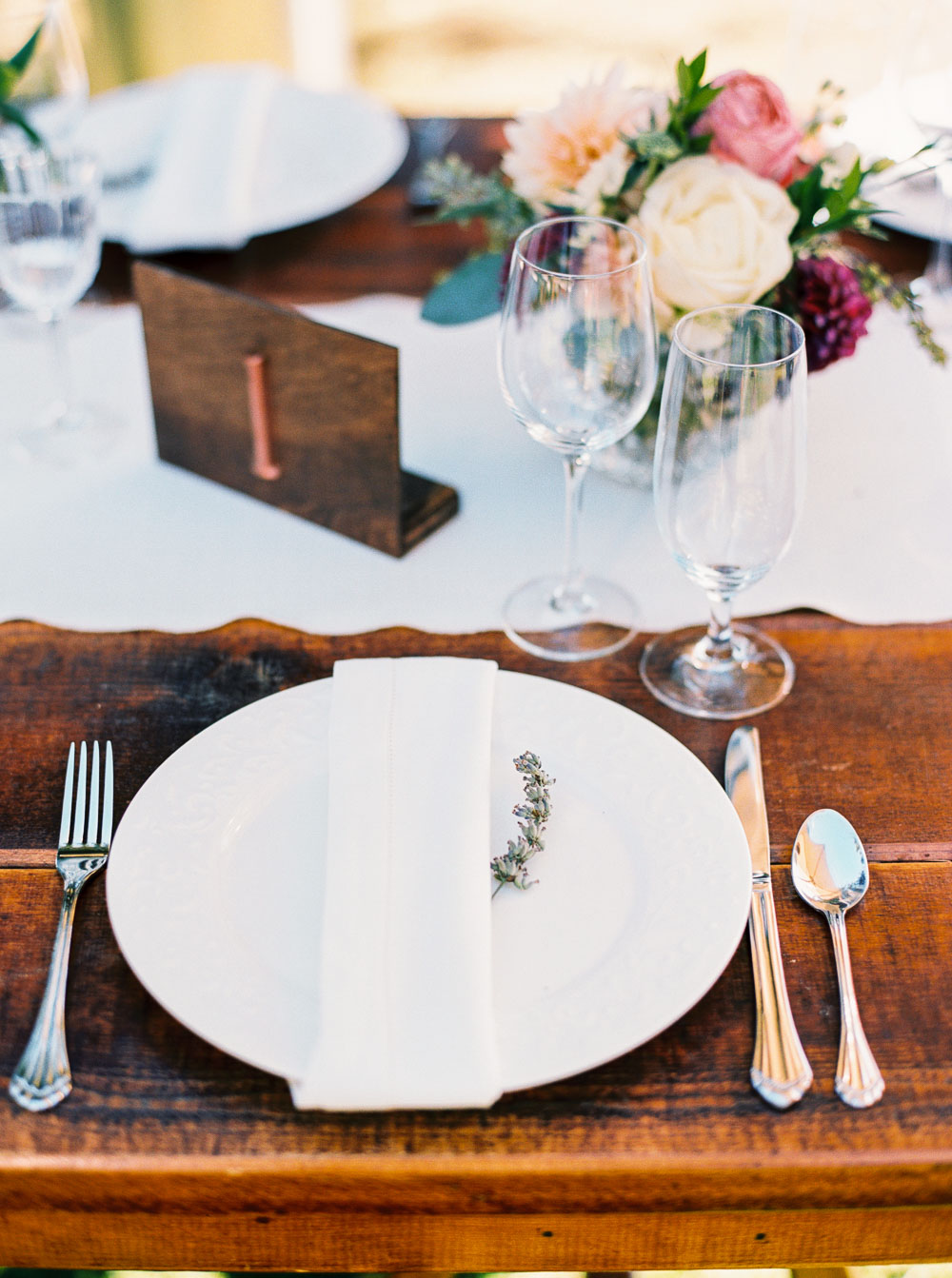 Danielle Poff Photography
http://www.daniellepoff.com