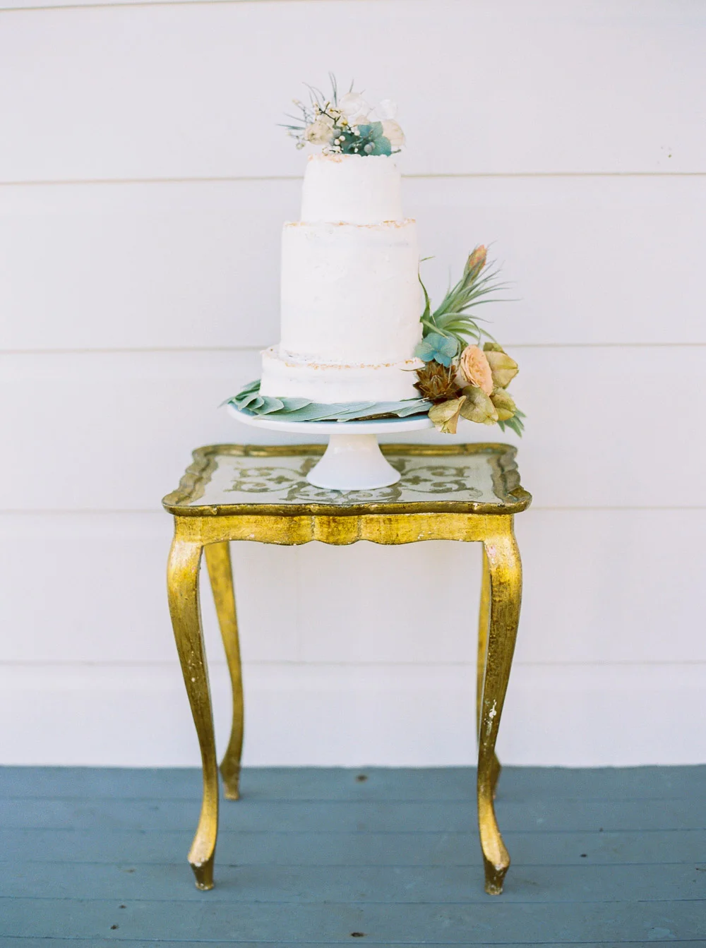 Danielle Poff Photography 
http://www.daniellepoff.com