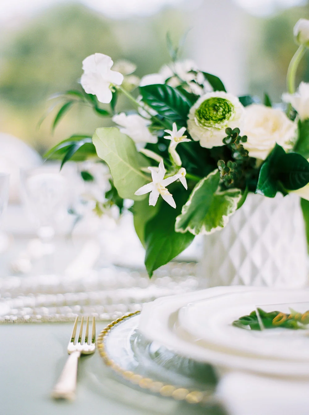 Sonoma Wedding: A Pantone, St. Patrick's Day Inspired Wedding //