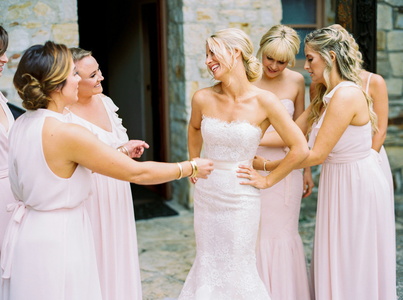 Danielle Poff Photography
http://www.daniellepoff.com