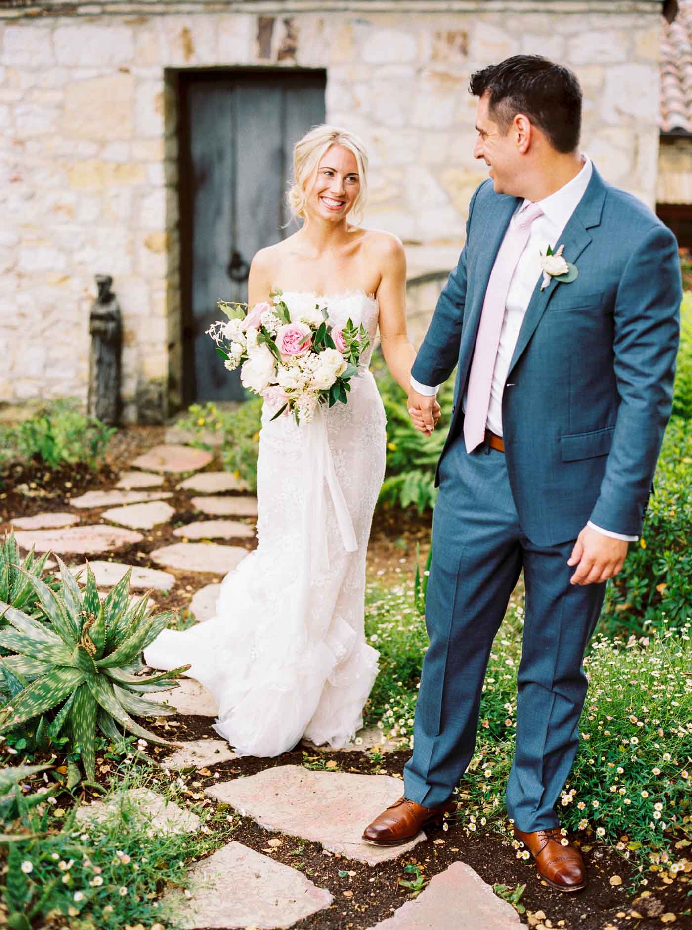 Danielle Poff Photography
http://www.daniellepoff.com