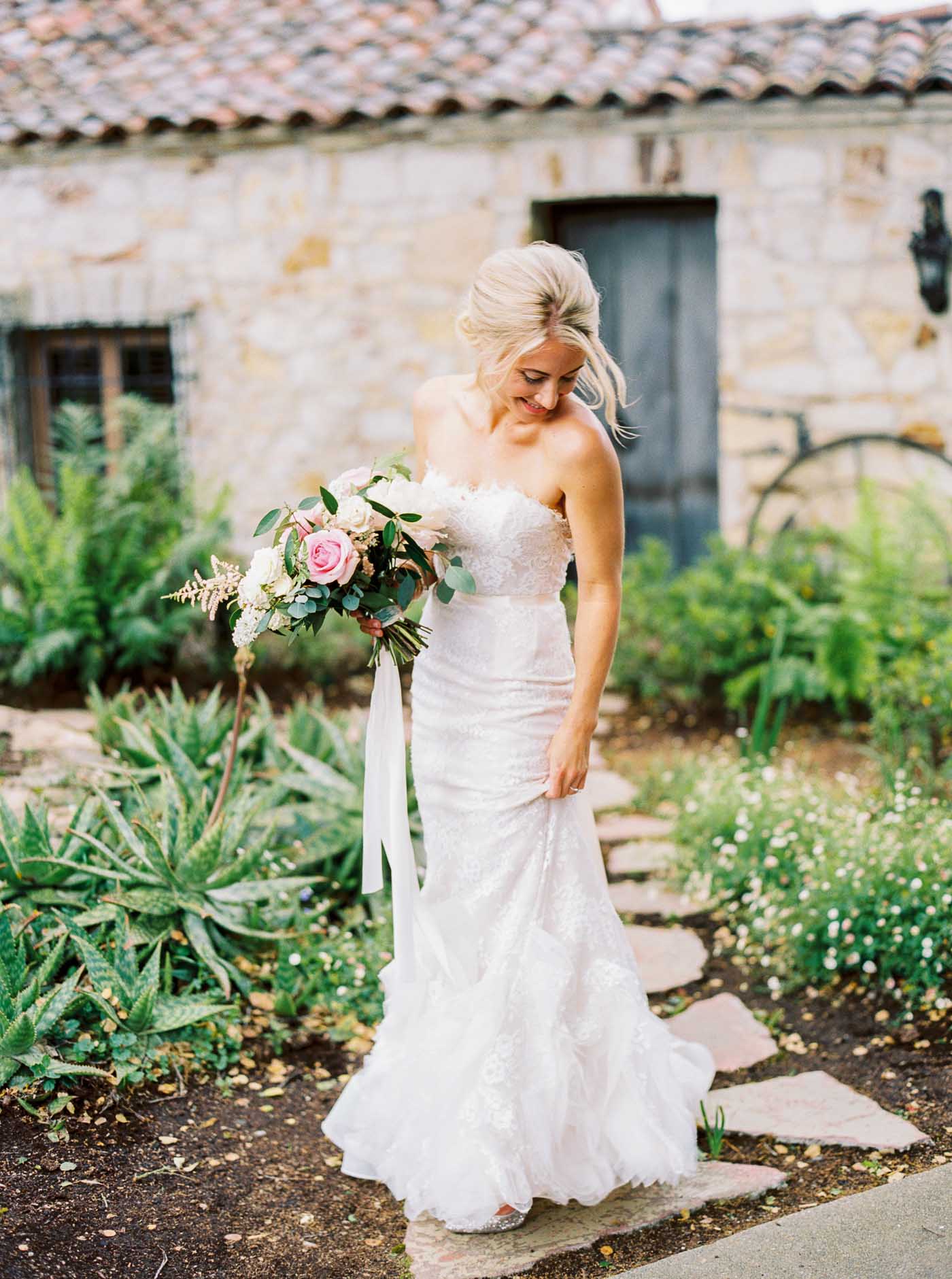 Danielle Poff Photography
http://www.daniellepoff.com