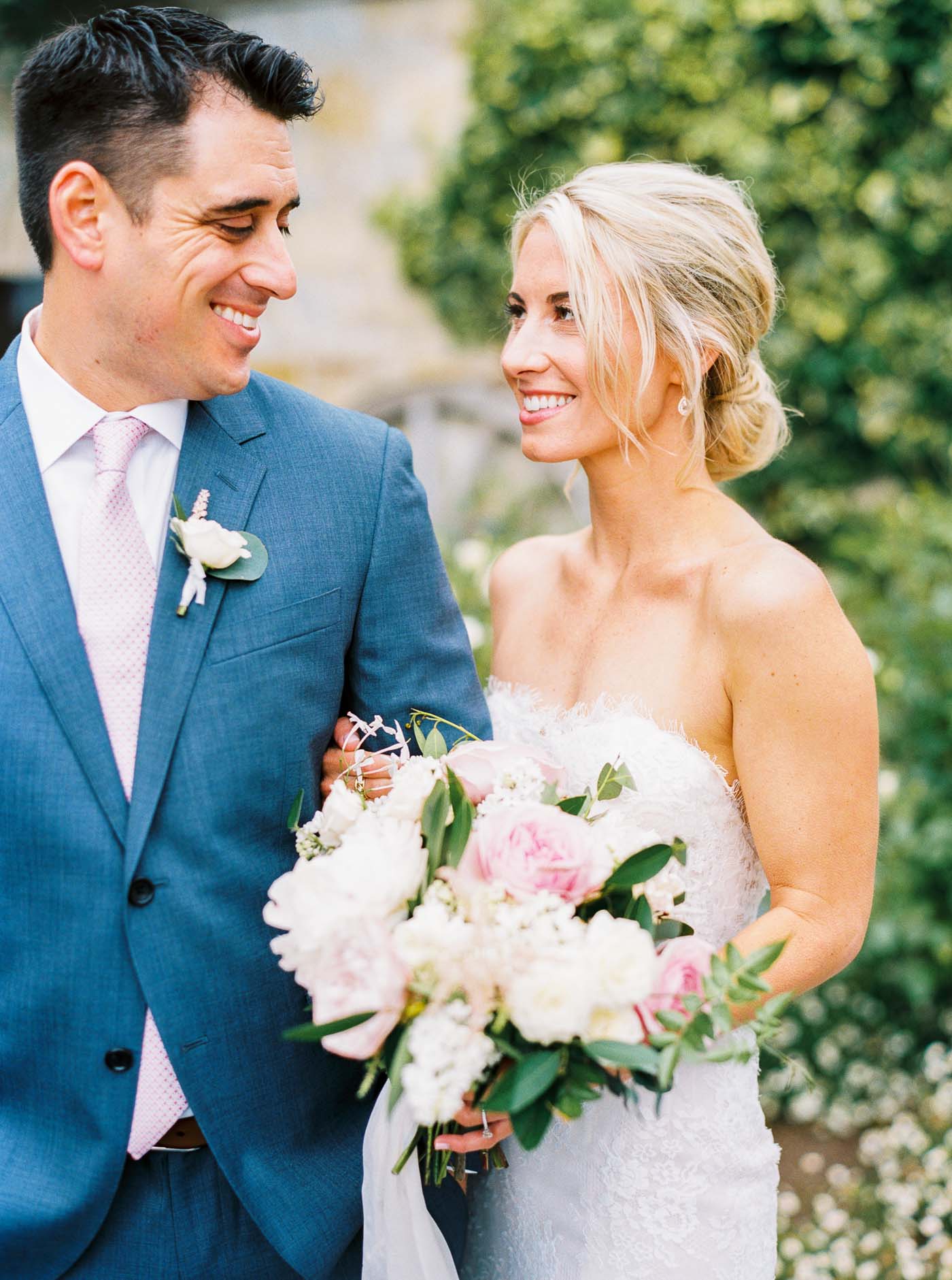Danielle Poff Photography
http://www.daniellepoff.com