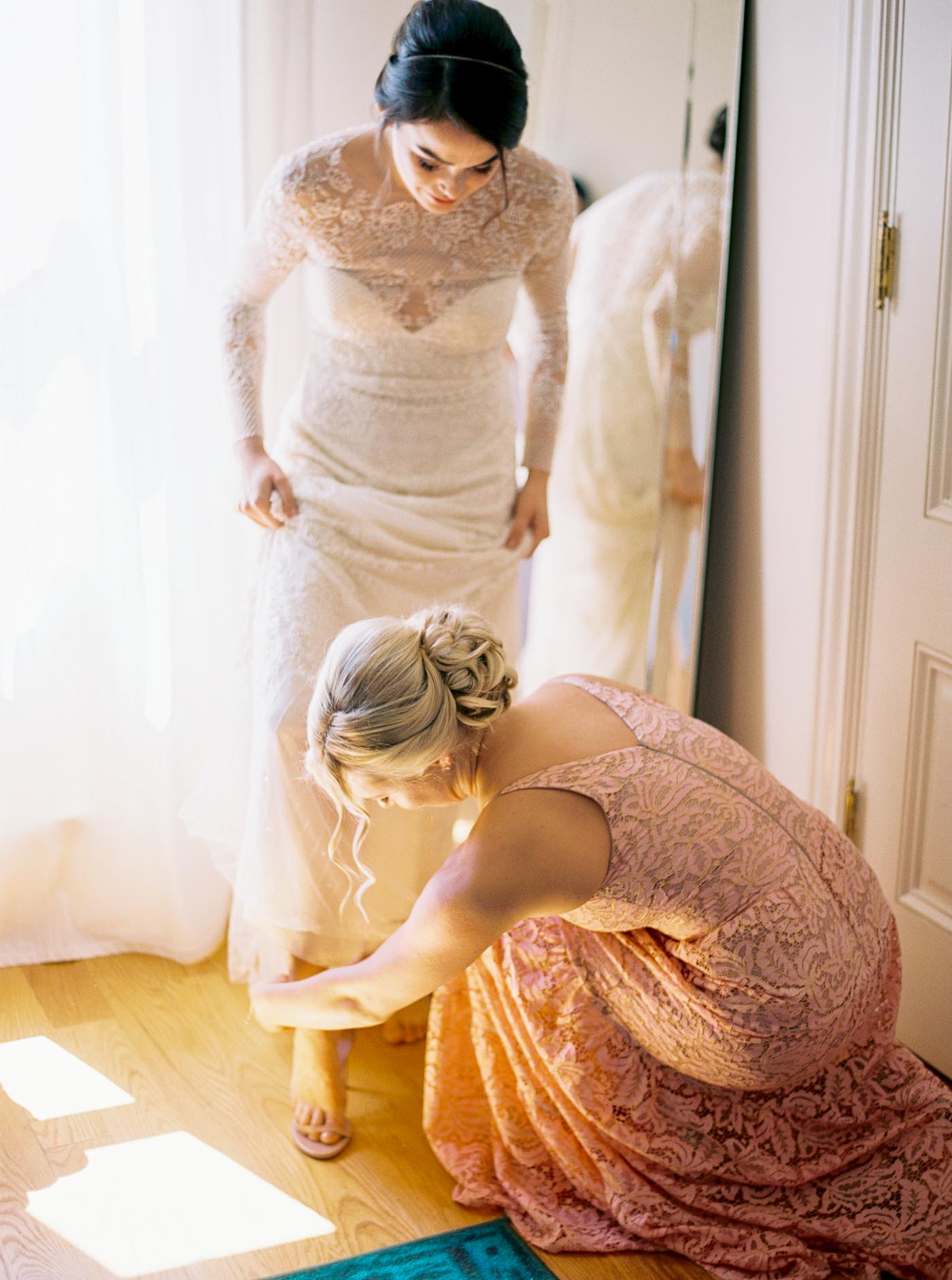 Danielle Poff Photography
http://www.daniellepoff.com