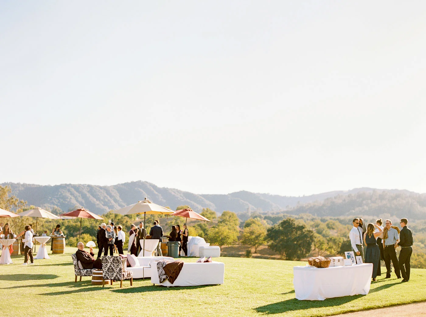 Danielle Poff Photography 
http://www.daniellepoff.com