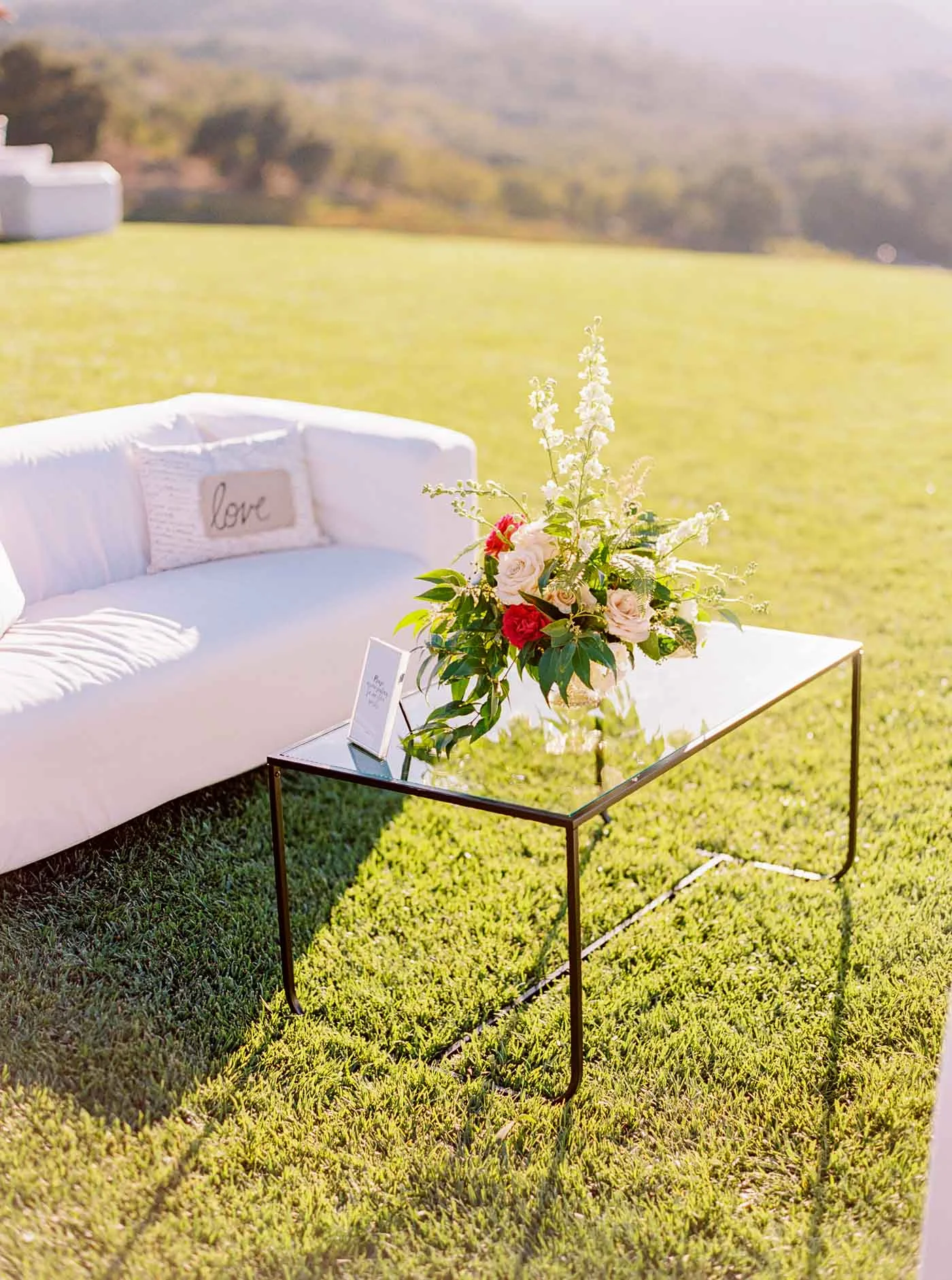 Danielle Poff Photography 
http://www.daniellepoff.com