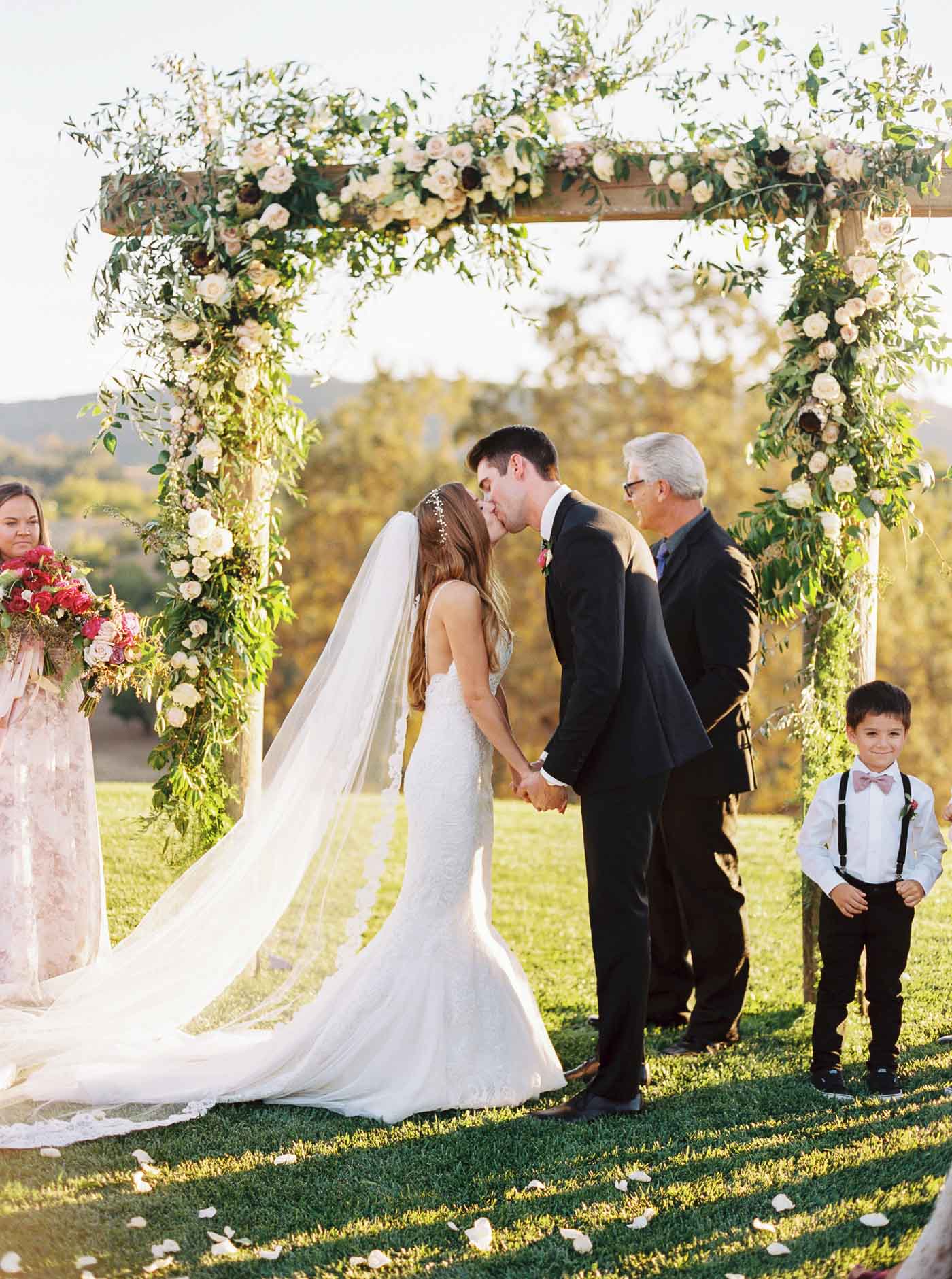 Danielle Poff Photography 
http://www.daniellepoff.com