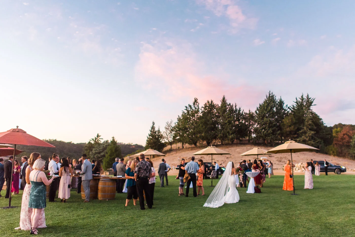 Danielle Poff Photography 
http://www.daniellepoff.com
