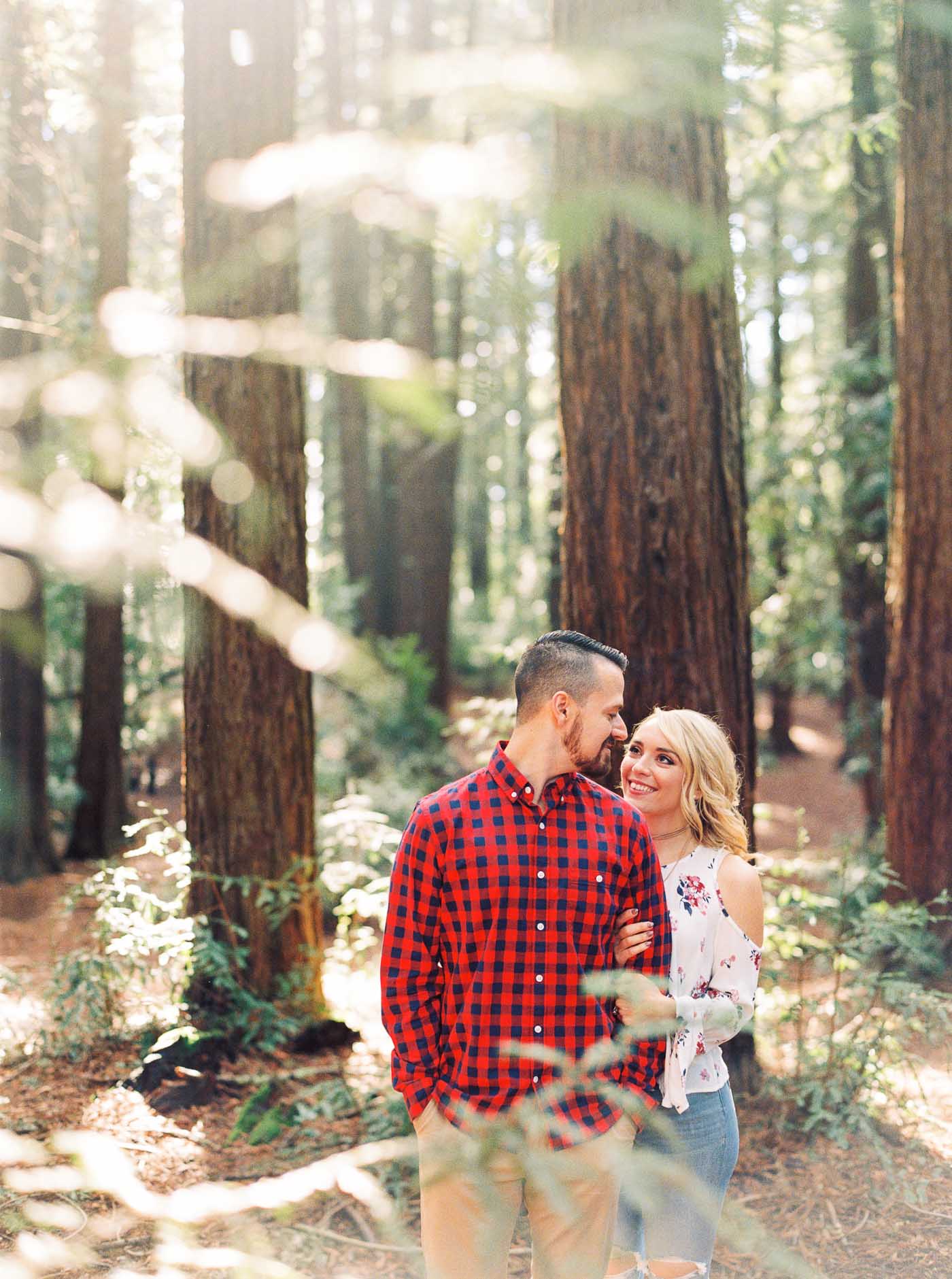 Danielle Poff Photography 
http://www.daniellepoff.com
