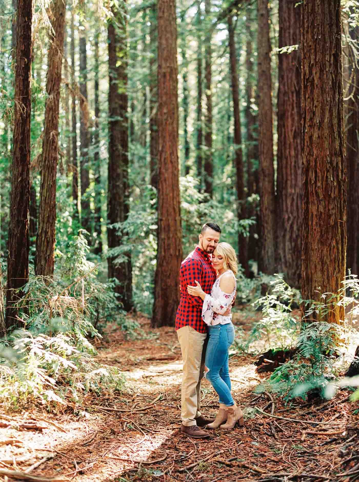 Danielle Poff Photography 
http://www.daniellepoff.com