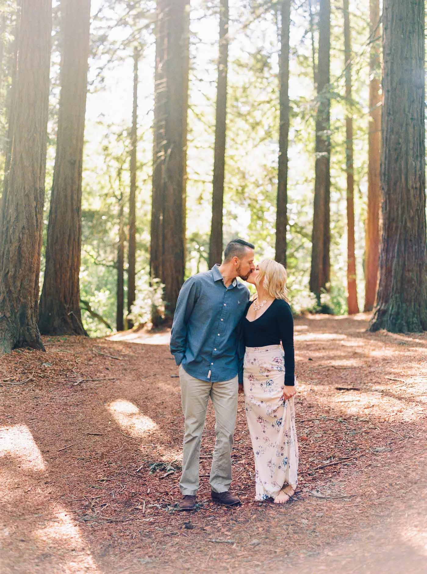 Danielle Poff Photography 
http://www.daniellepoff.com