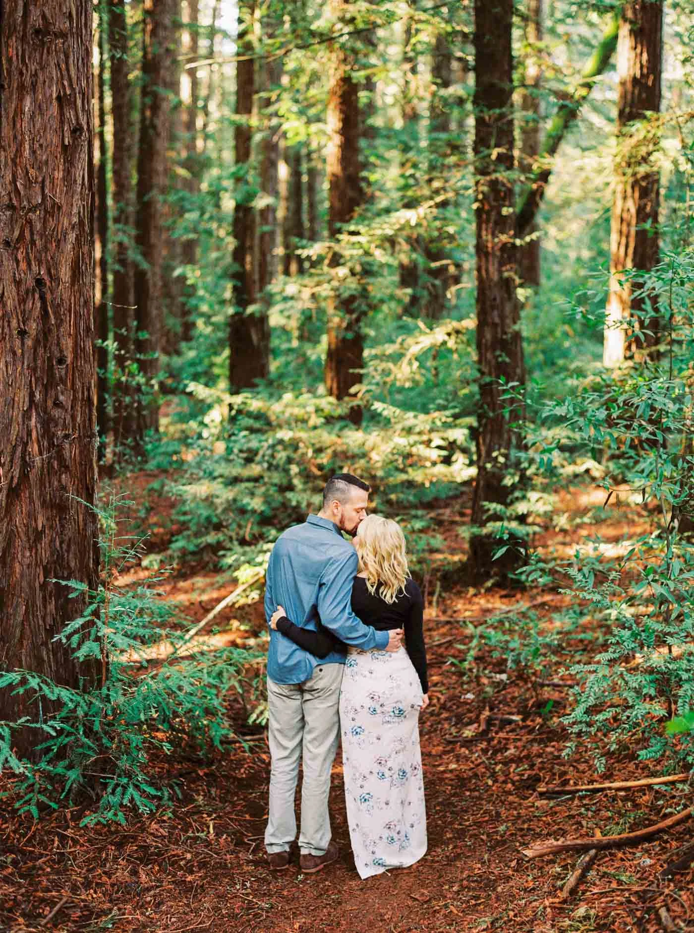 Danielle Poff Photography 
http://www.daniellepoff.com
