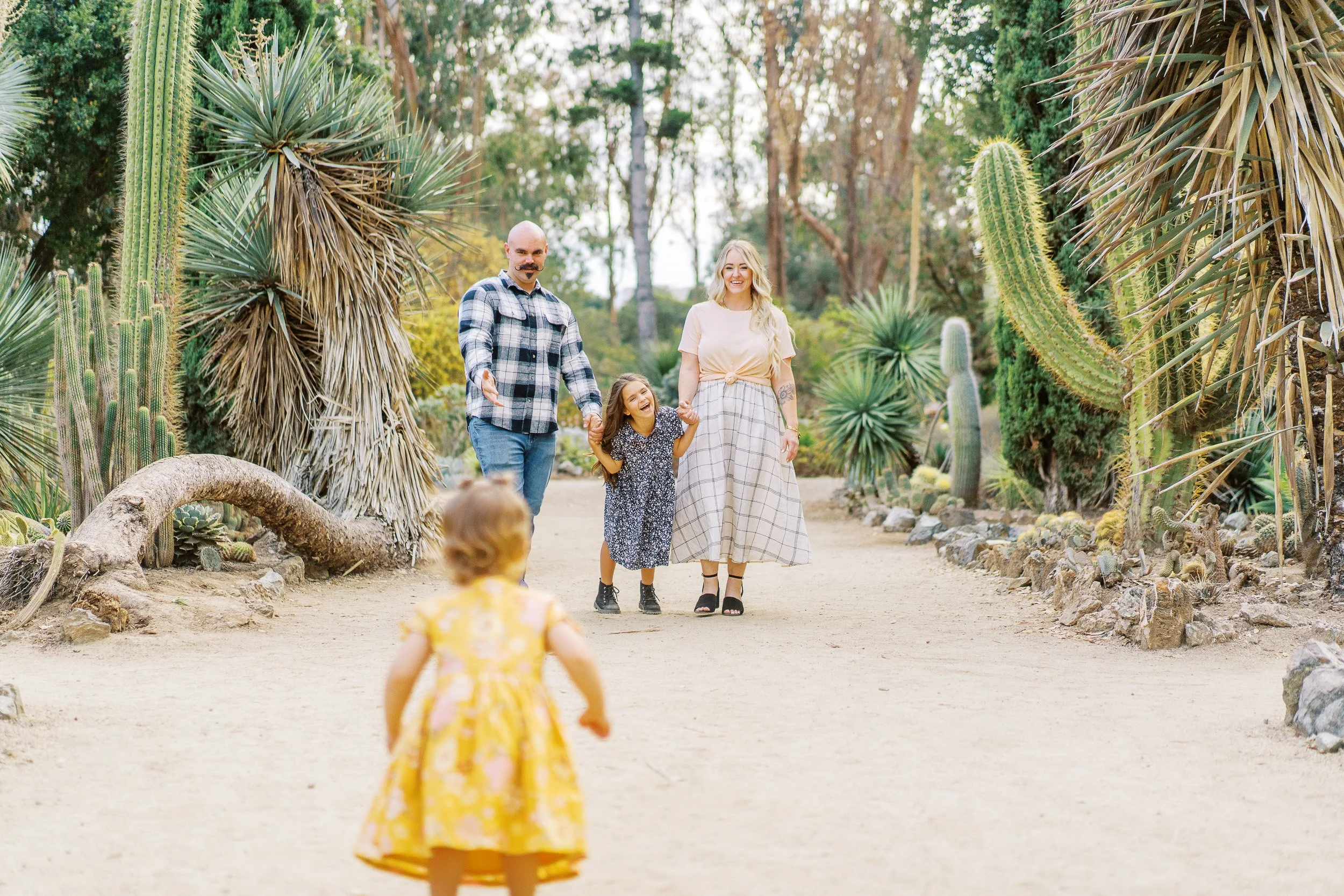 arizona cactus garden photoshoot-33.jpg