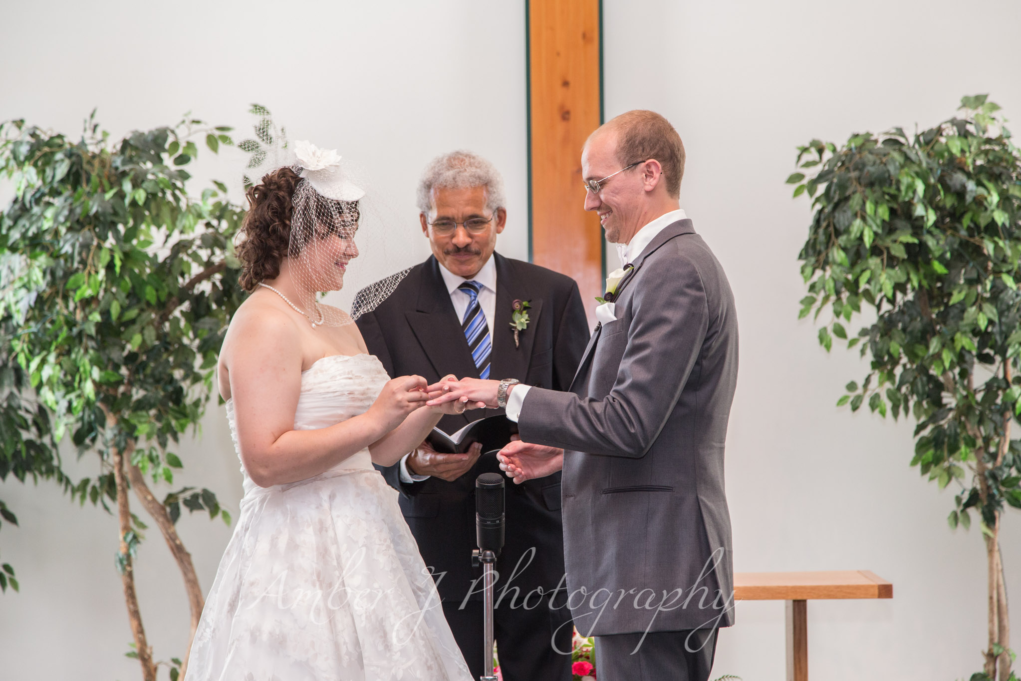 Sommer_Wedding_AmberJphotography_12.jpg