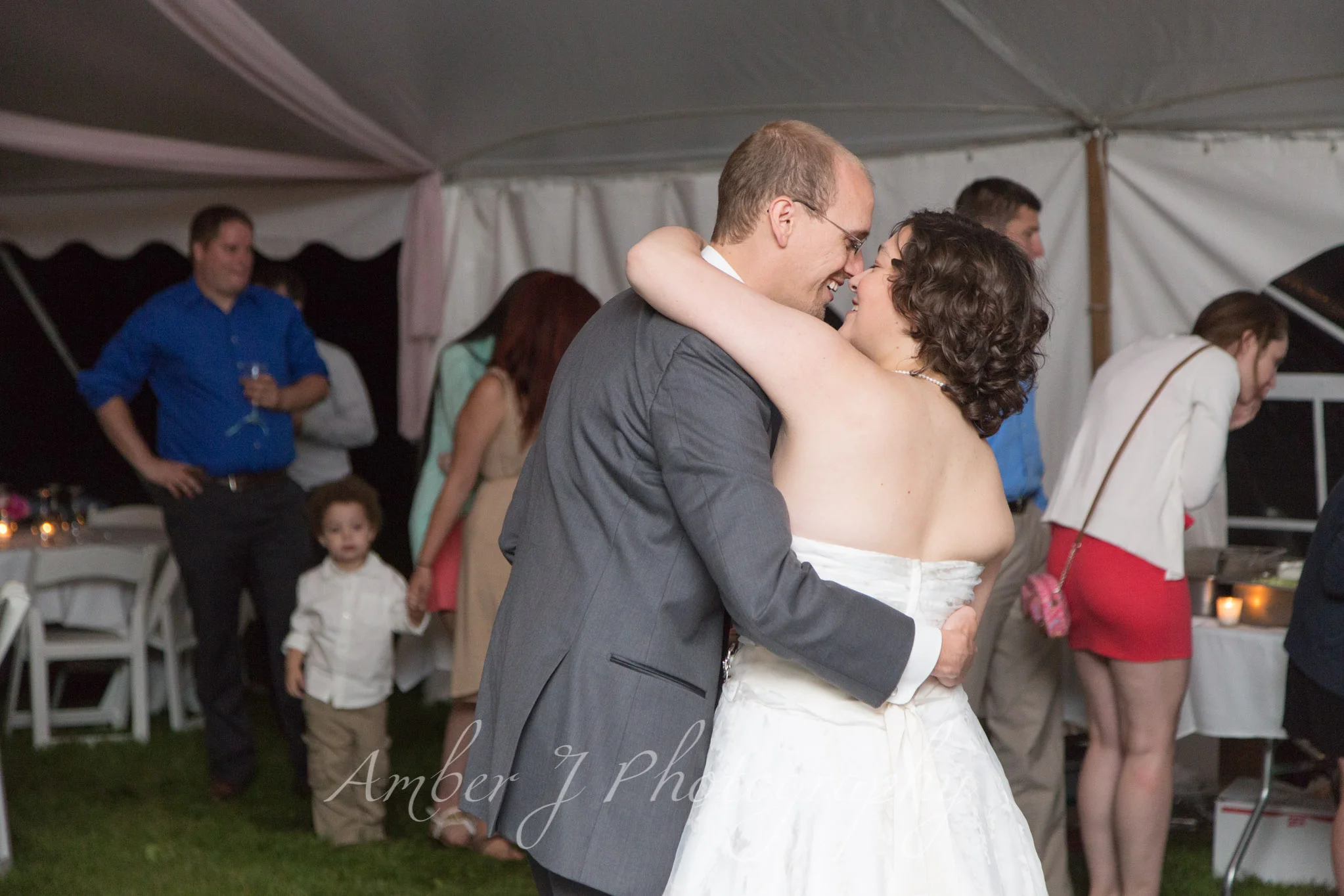 Sommer_Wedding_AmberJphotography_32.jpg
