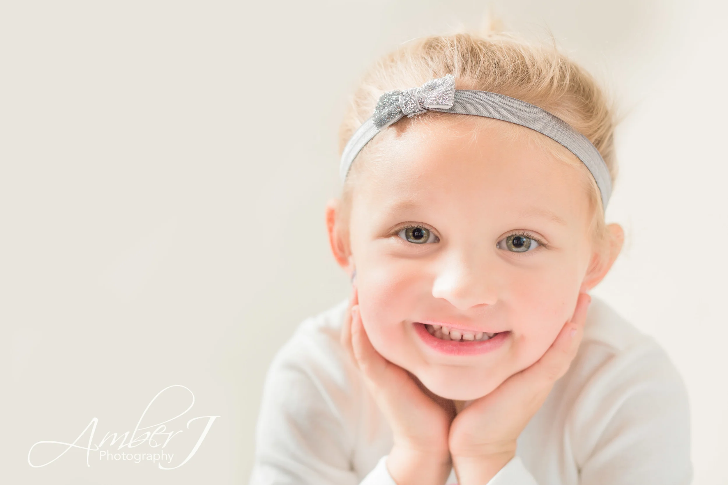 ButtonFamily_AmberJPhotography_Blog_01.jpg