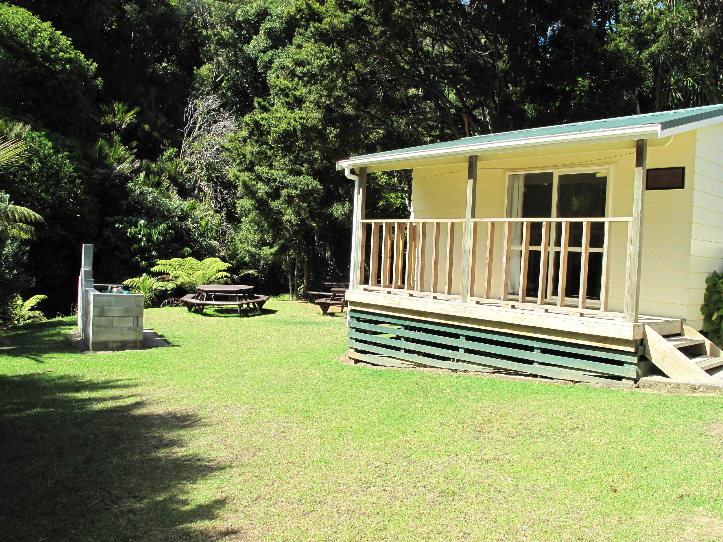   Dame Hilda's cottage has a large bedroom with sink, 1 single and one double bed. It also has a separate toilet.  