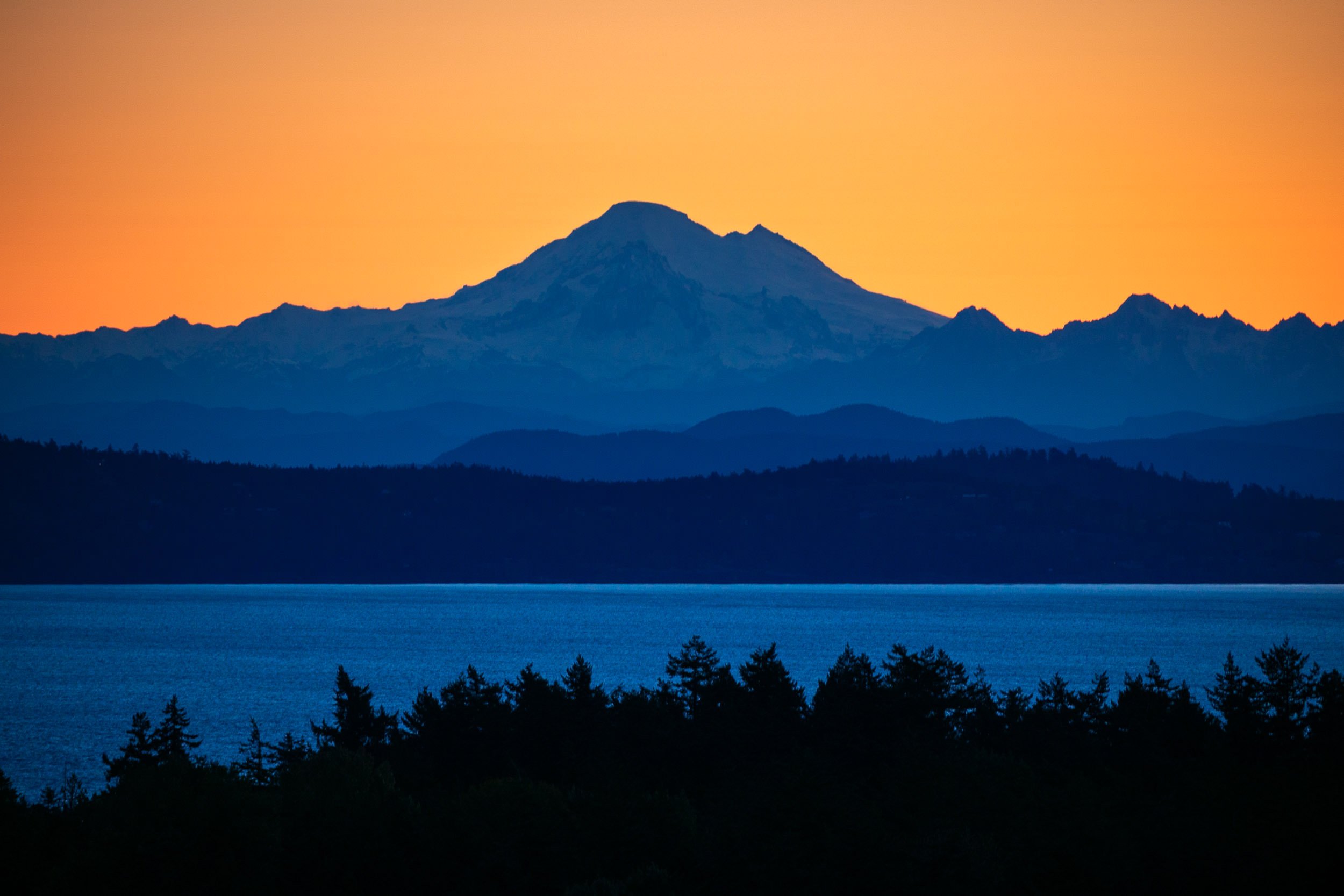 mt-baker-sunrise-mt-tolmie.jpg