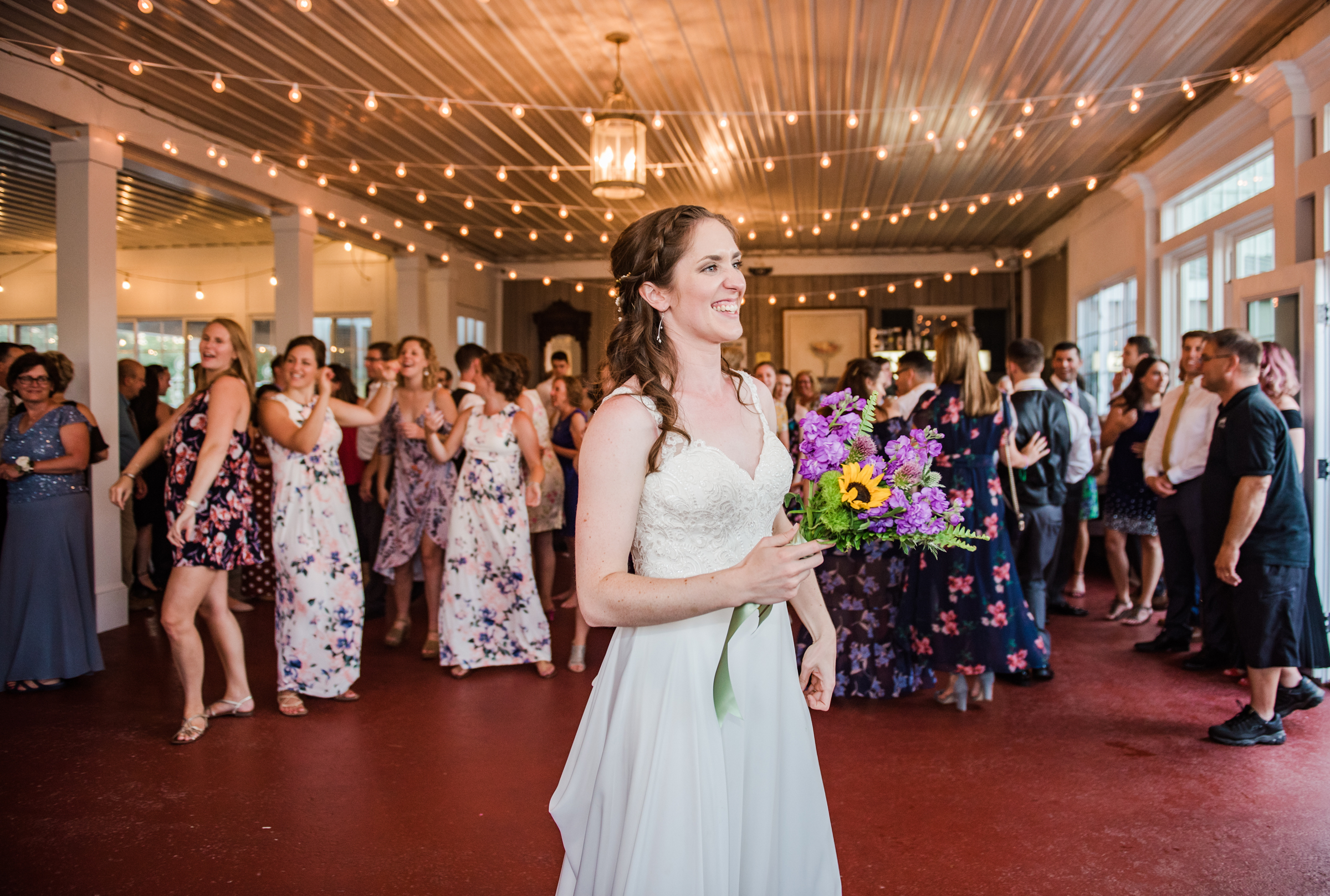 Jerris_Wadsworth_Wedding_Barn_Rochester_Wedding_JILL_STUDIO_Rochester_NY_Photographer_DSC_3055.jpg