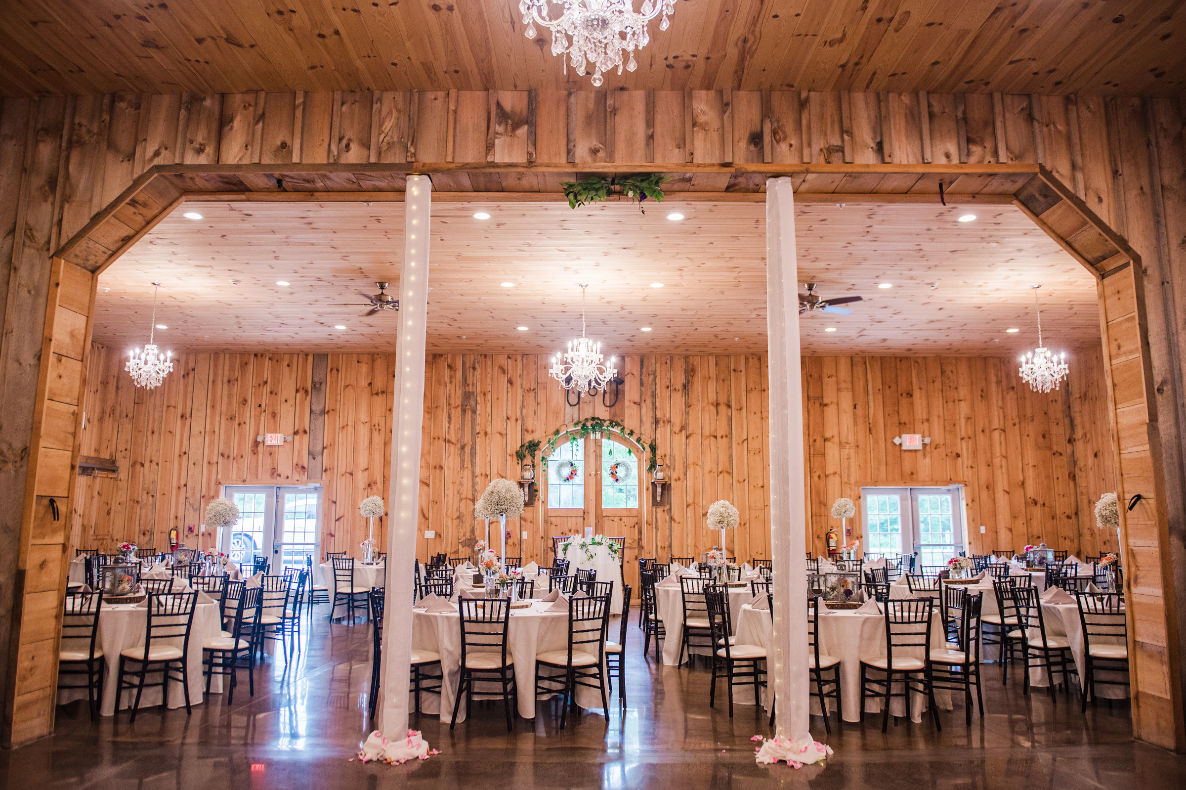 Wolf_Oak_Acres_Central_NY_Wedding_JILL_STUDIO_Rochester_NY_Photographer_DSC_8266.jpg