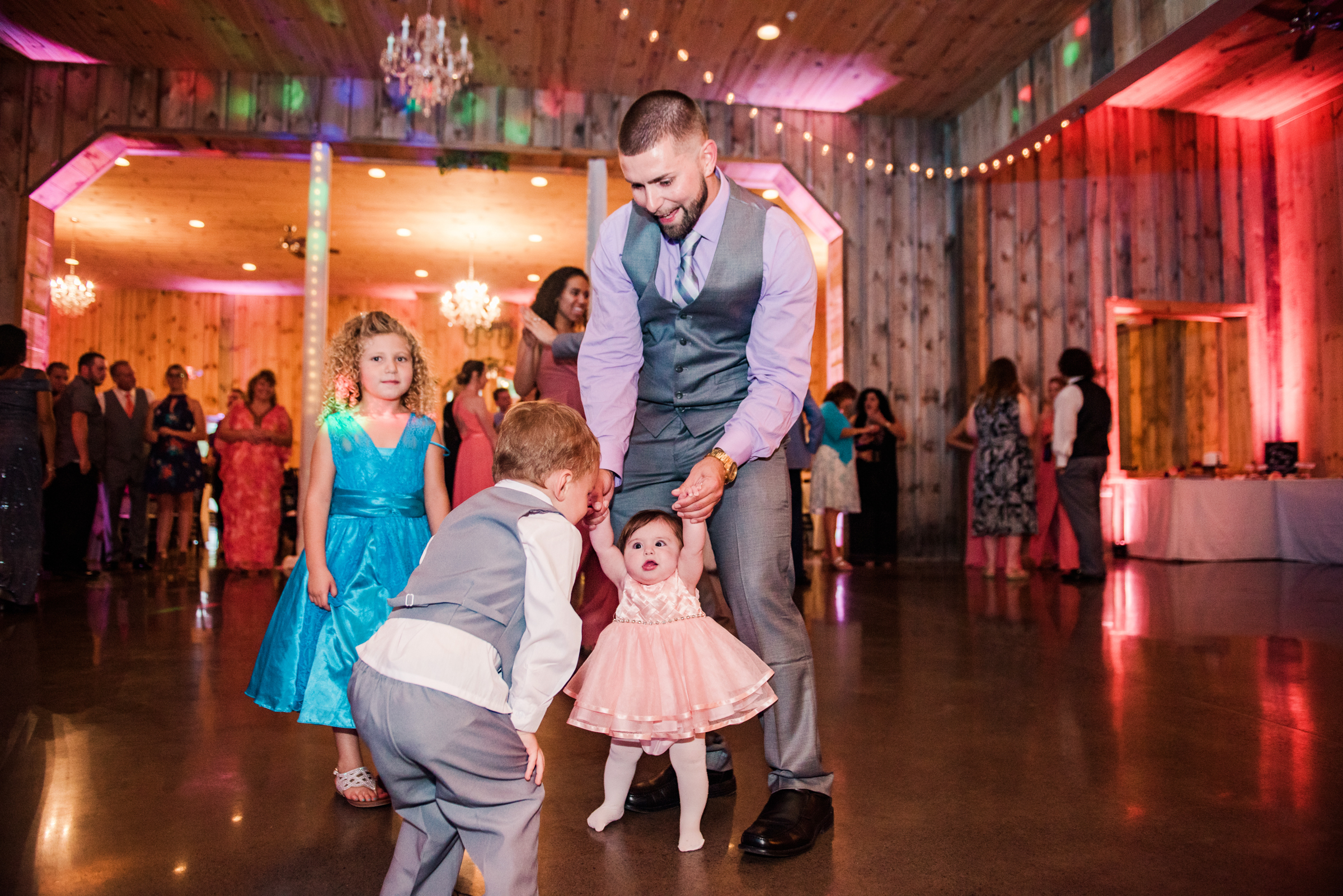 Wolf_Oak_Acres_Central_NY_Wedding_JILL_STUDIO_Rochester_NY_Photographer_DSC_9052.jpg