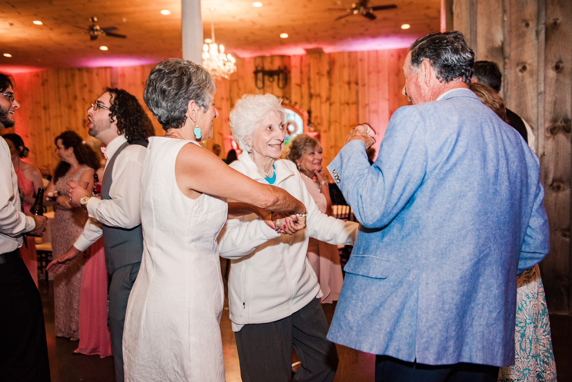 Wolf_Oak_Acres_Central_NY_Wedding_JILL_STUDIO_Rochester_NY_Photographer_DSC_9061.jpg