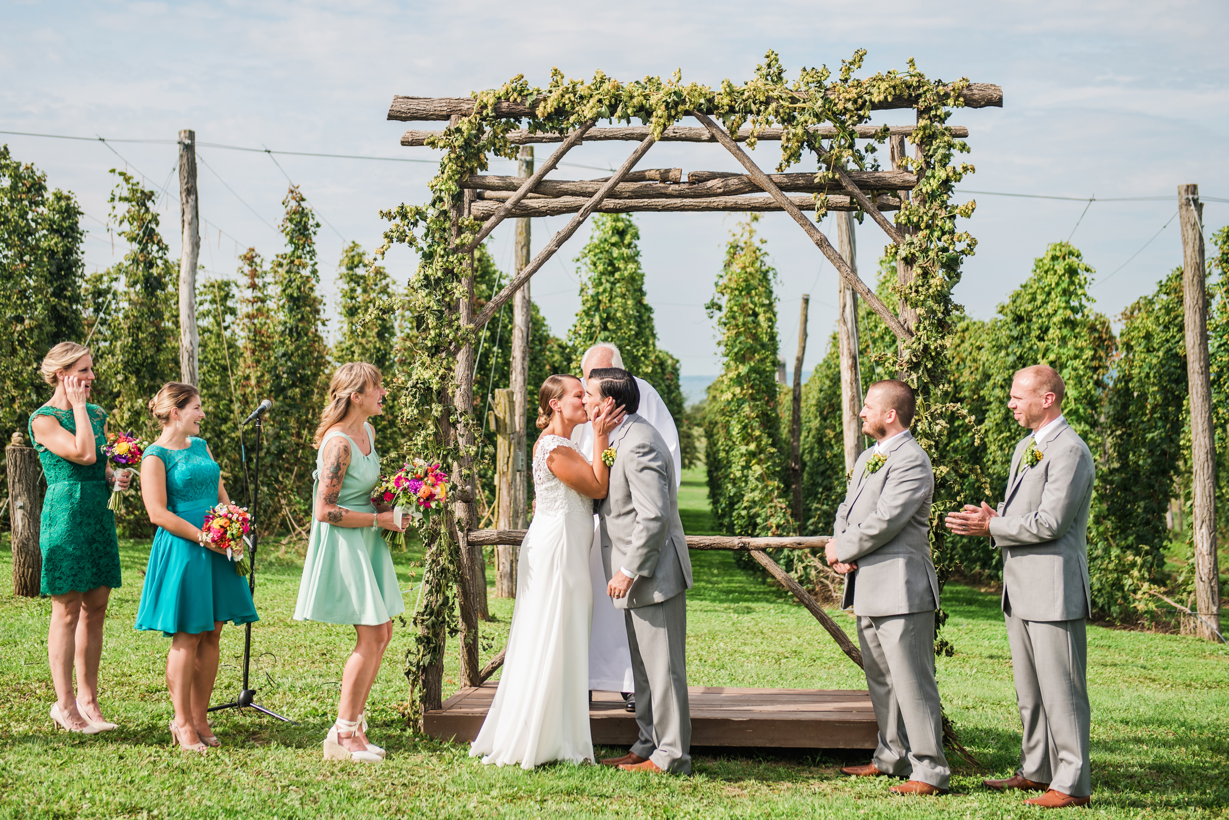 Climbing_Bines_Finger_Lakes_Wedding_JILL_STUDIO_Rochester_NY_Photographer_162540.jpg