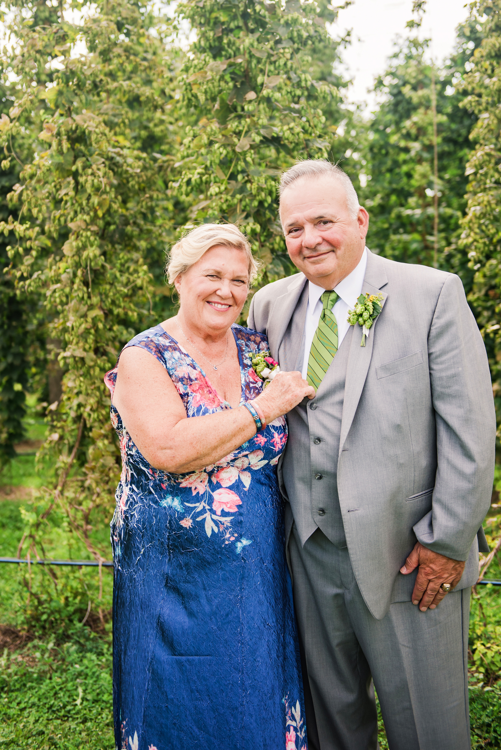 Climbing_Bines_Finger_Lakes_Wedding_JILL_STUDIO_Rochester_NY_Photographer_162917.jpg