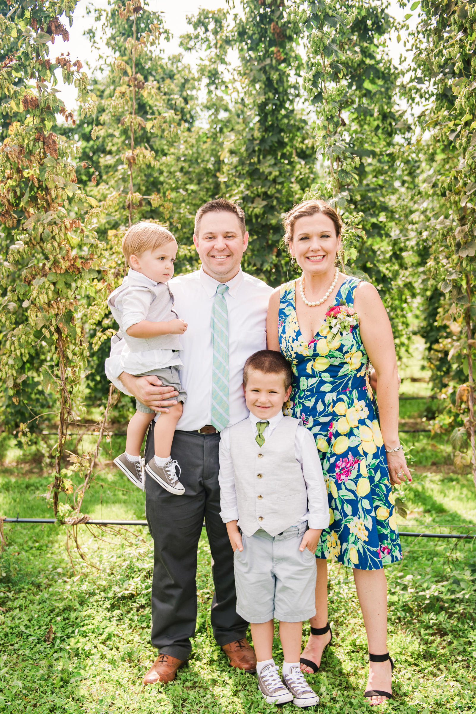 Climbing_Bines_Finger_Lakes_Wedding_JILL_STUDIO_Rochester_NY_Photographer_163230.jpg