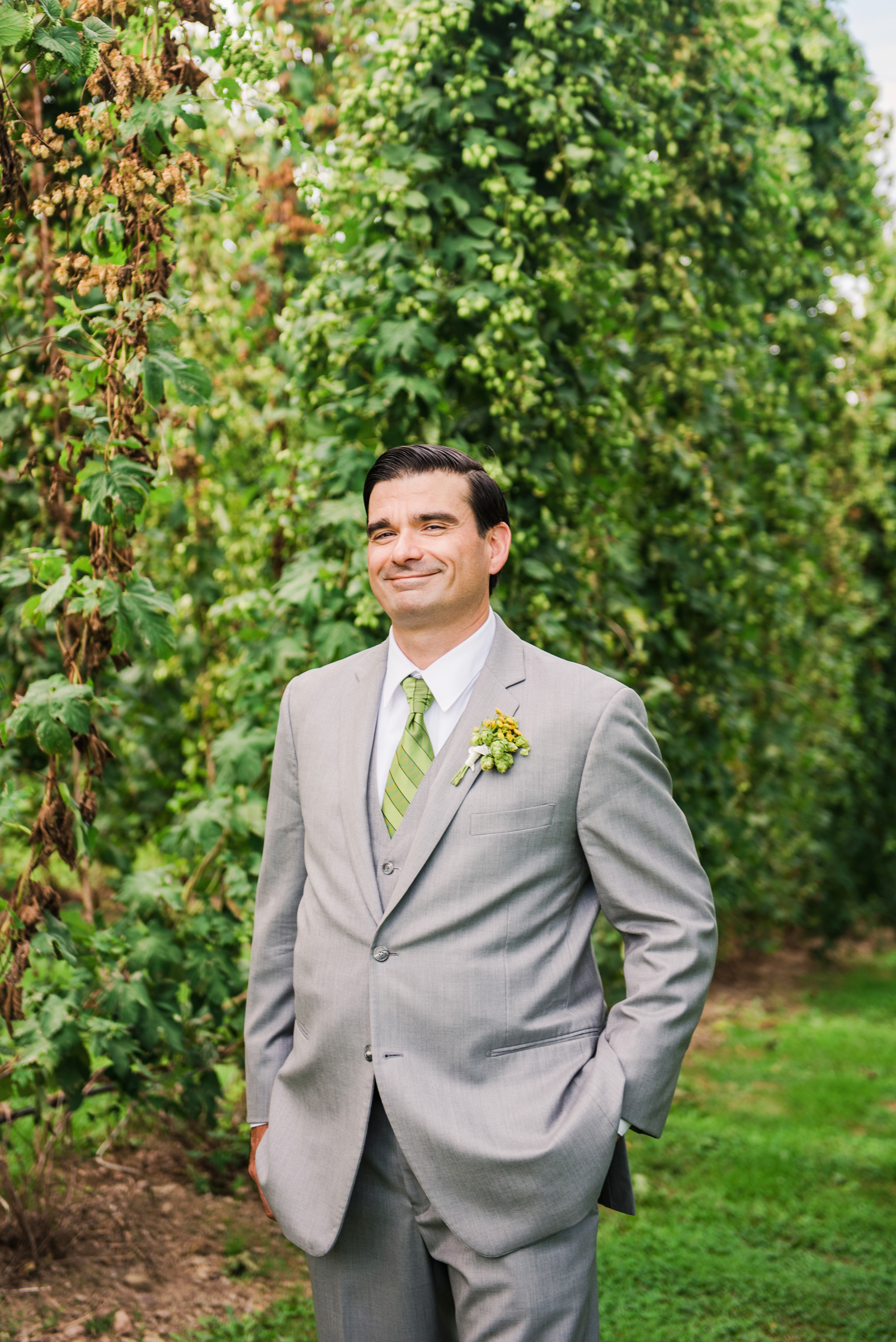 Climbing_Bines_Finger_Lakes_Wedding_JILL_STUDIO_Rochester_NY_Photographer_170108.jpg