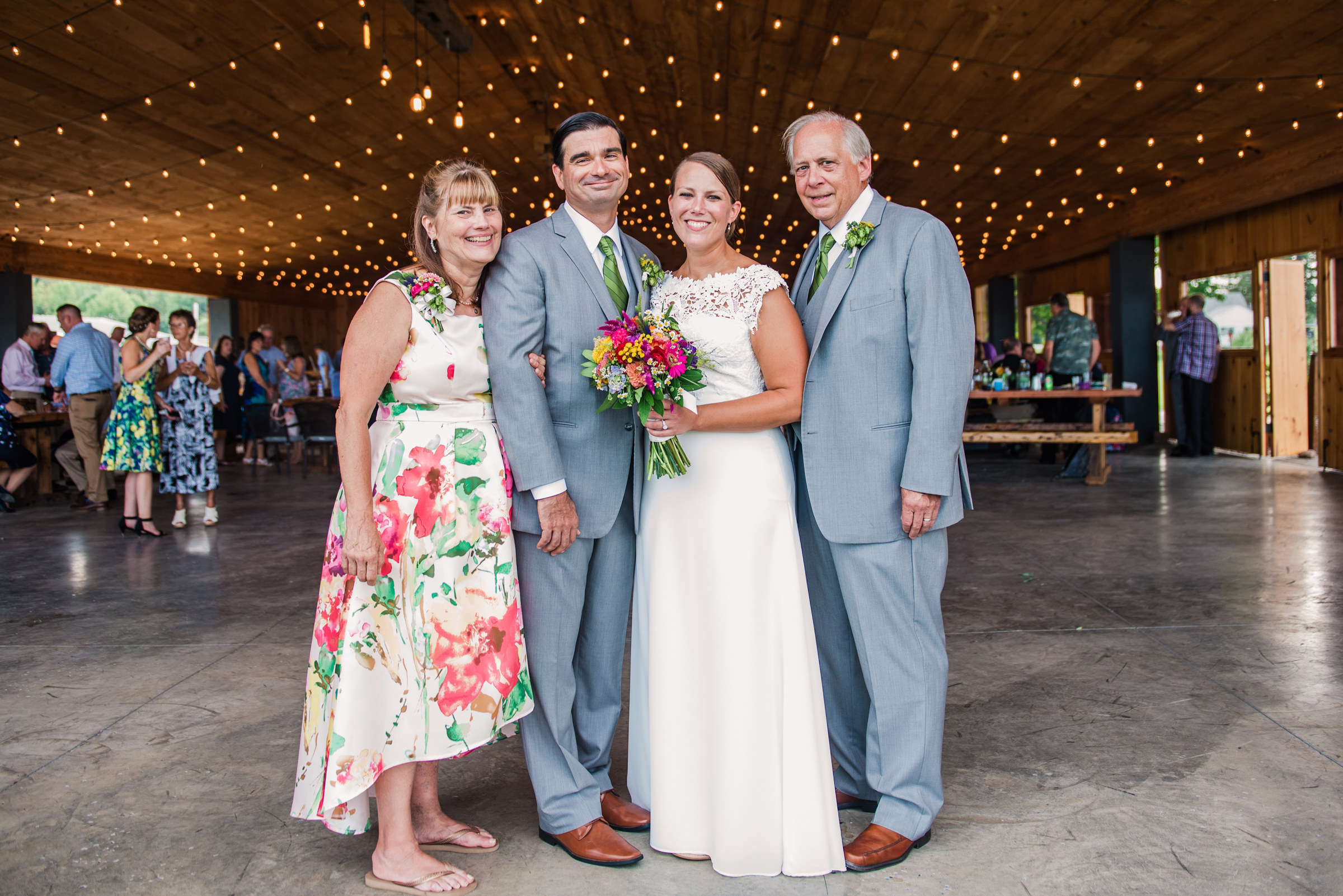 Climbing_Bines_Finger_Lakes_Wedding_JILL_STUDIO_Rochester_NY_Photographer_171529.jpg