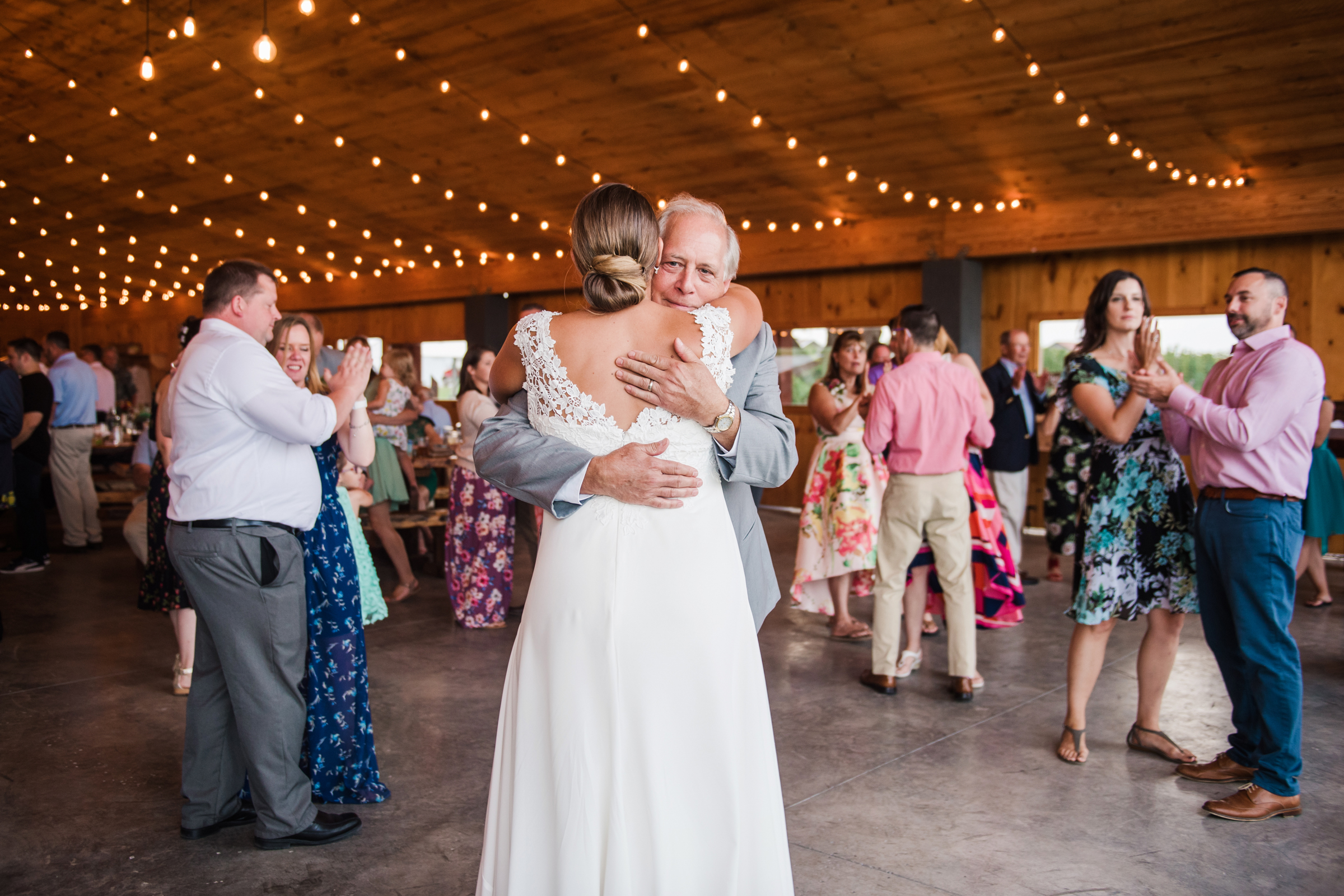 Climbing_Bines_Finger_Lakes_Wedding_JILL_STUDIO_Rochester_NY_Photographer_192940.jpg