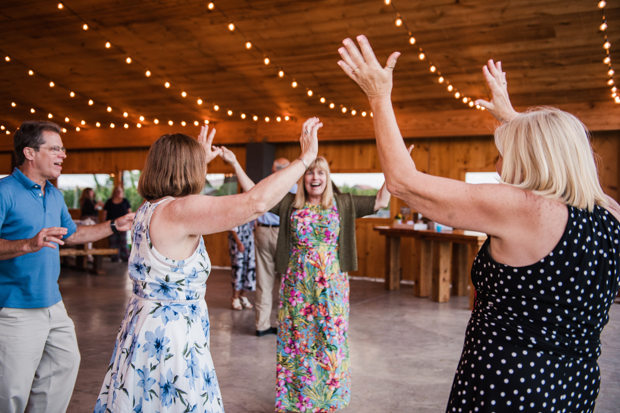 Climbing_Bines_Finger_Lakes_Wedding_JILL_STUDIO_Rochester_NY_Photographer_193958.jpg