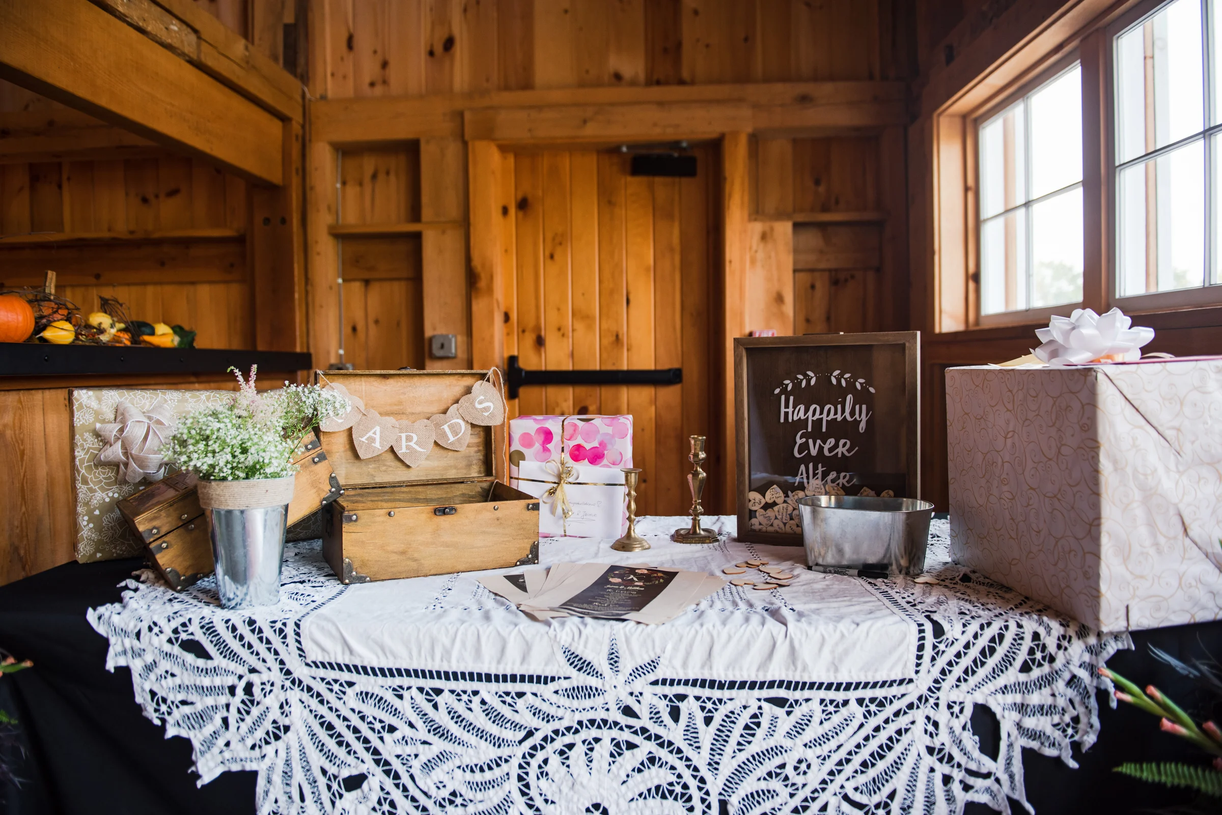 Red_Barn_20_Central_NY_Wedding_JILL_STUDIO_Rochester_NY_Photographer_DSC_0865.jpg