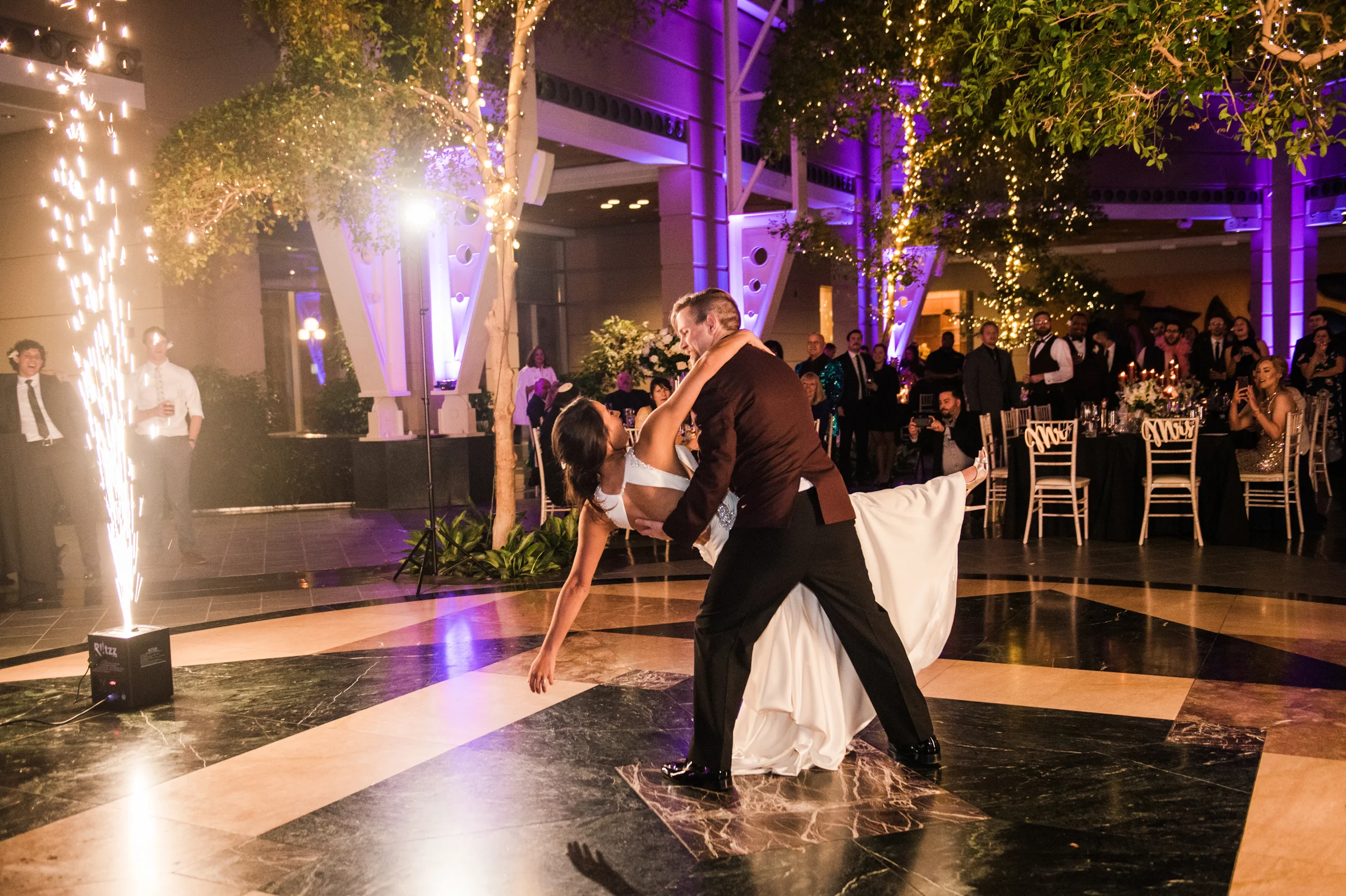 Wintergarden_by_Monroes_Rochester_Wedding_JILL_STUDIO_Rochester_NY_Photographer_214604.jpg